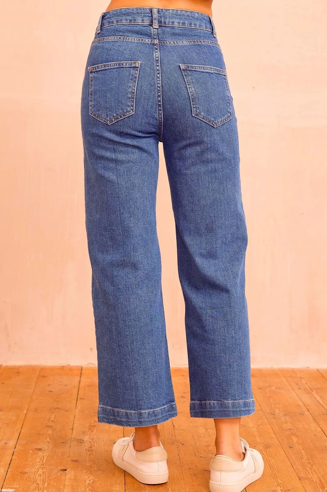 Lightweight Material Stay Comfortable Denim Wide Leg Crop Jean | Mid Wash