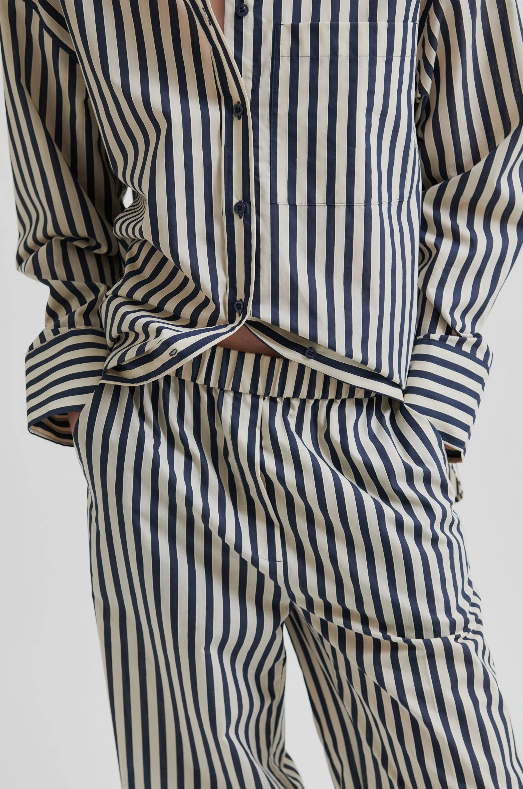WaterRepellentSurface Japan Neat Aila Trousers