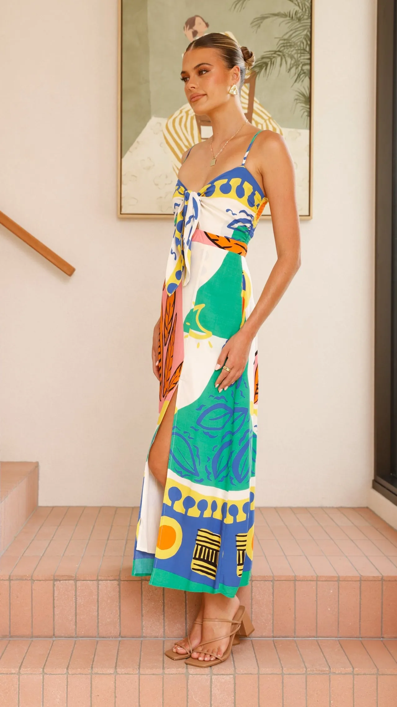 Shahar Maxi Dress - Green Print The maxi length of this dress provides full coverage while still maintaining a lightweight feel