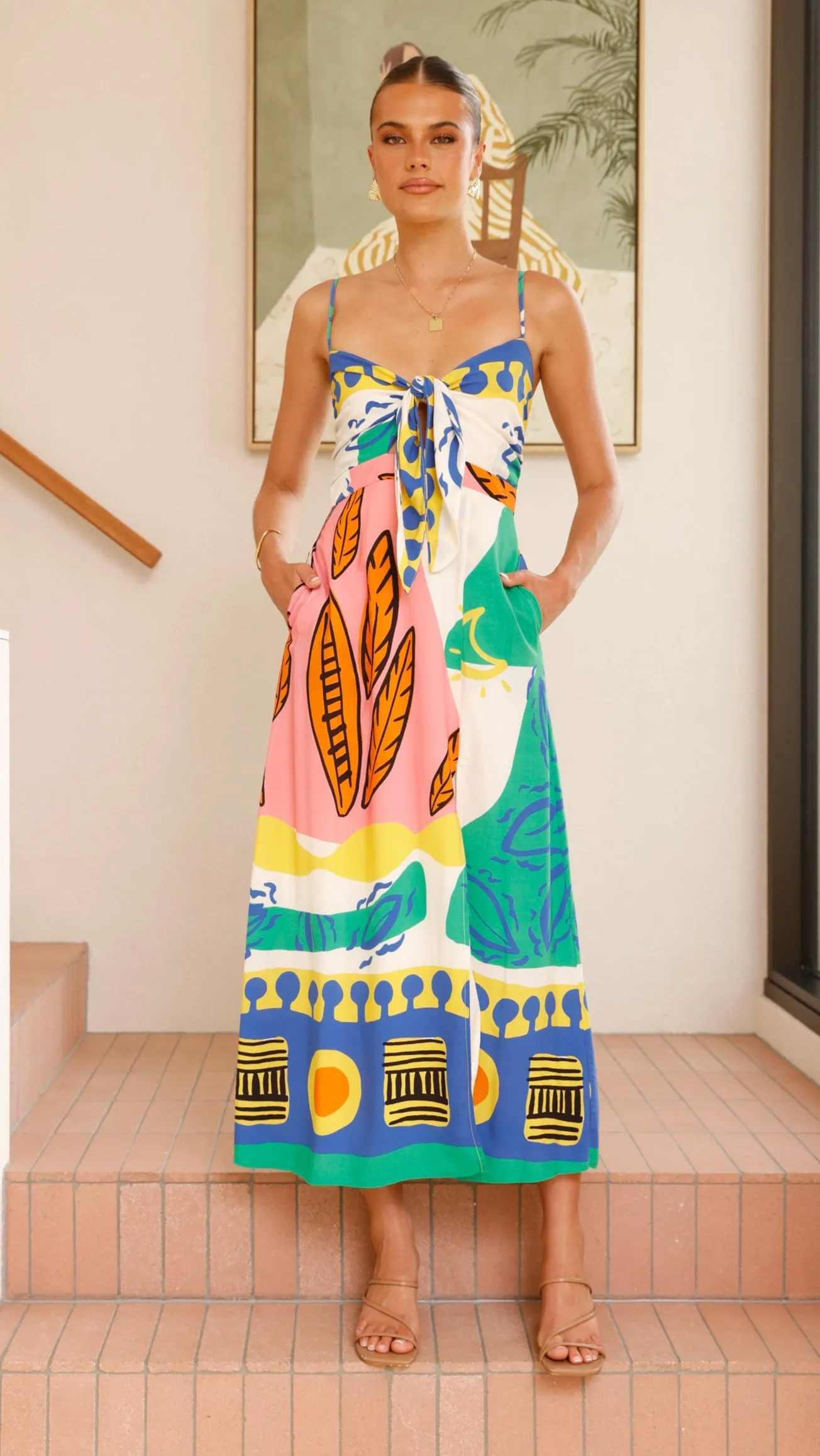 Shahar Maxi Dress - Green Print Travel Easy Designed to suit all body types this dress provides a flattering fit for every figure