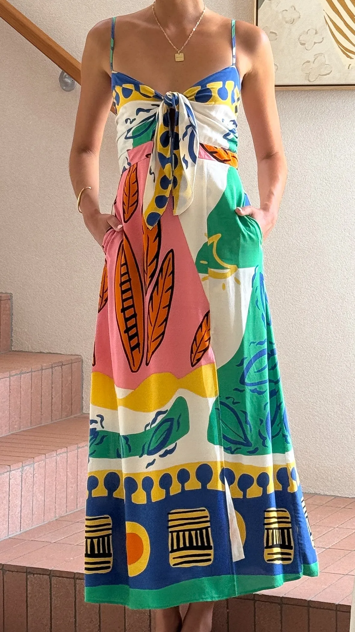 Shahar Maxi Dress - Green Print Garnet Shine With its comfortable fit this dress is perfect for all-day wear while maintaining an elegant appearance