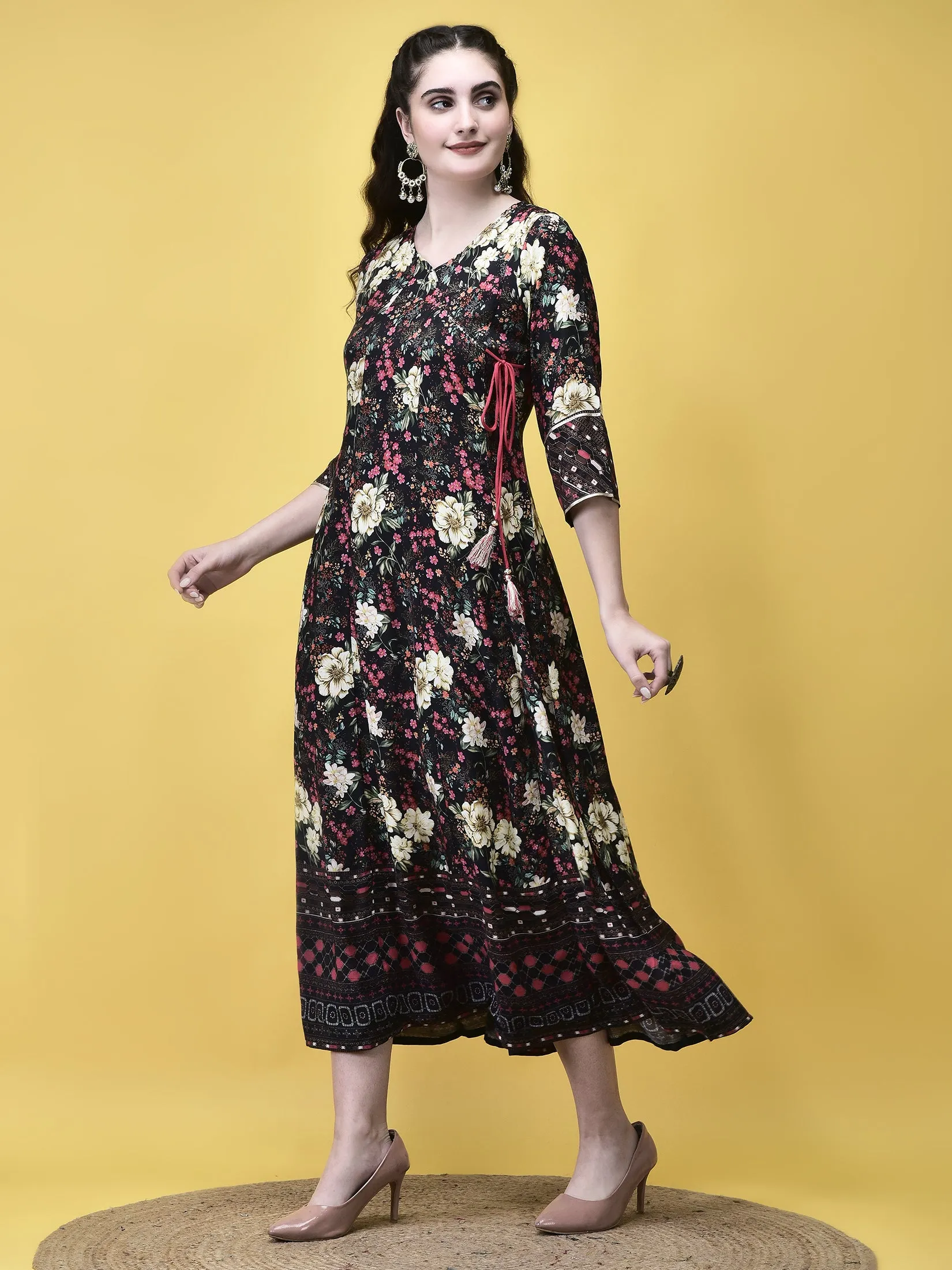 Casual Style Wool Fit Women Liva Black Floral Print Dress