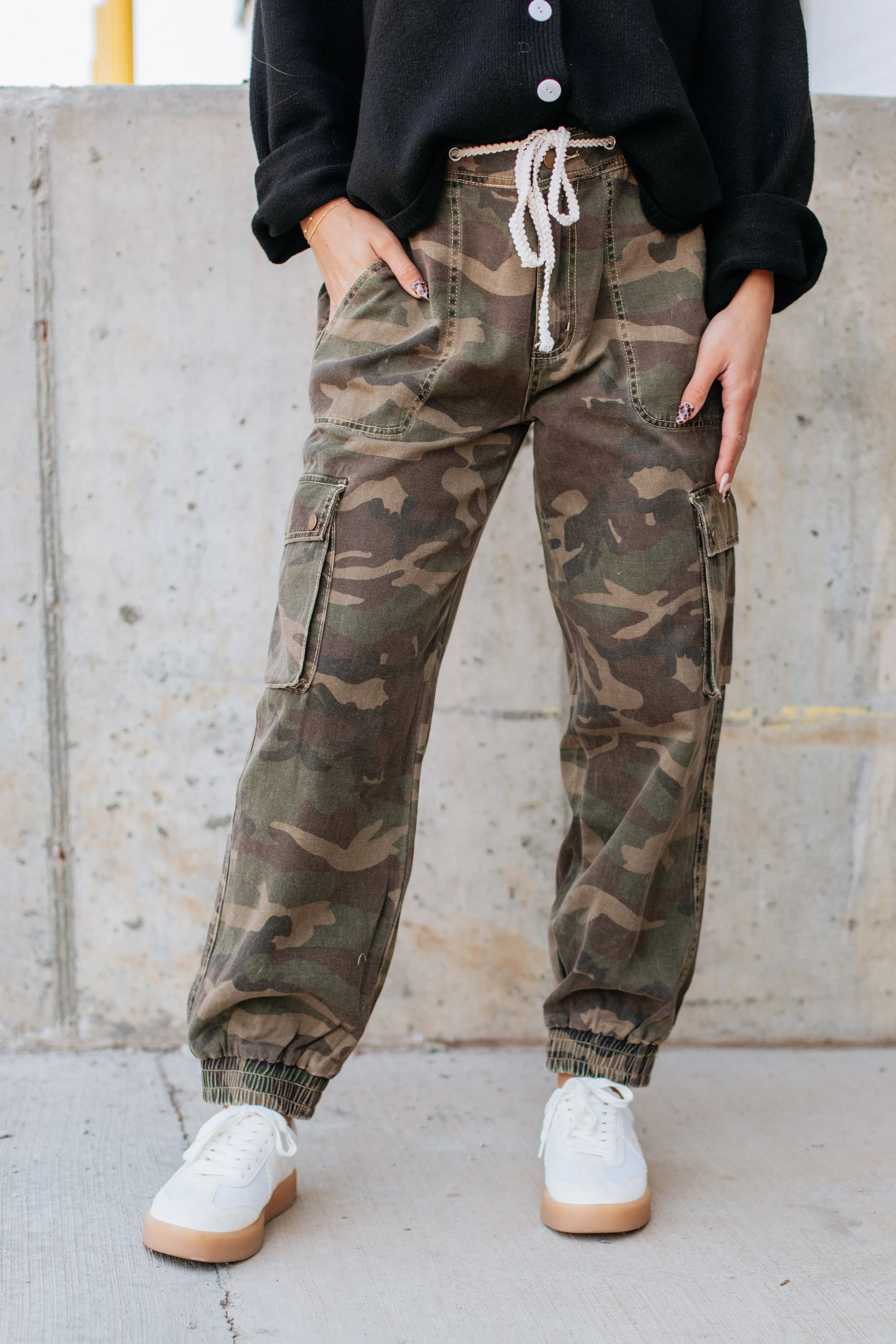 Maverick Cargo Pants - Dark Olive Everyday Style