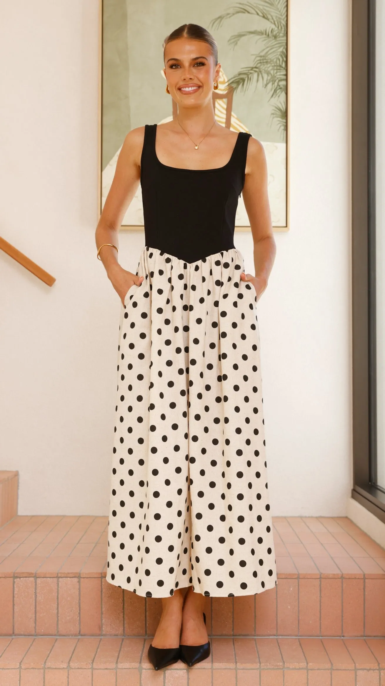The classic design of this maxi dress makes it an essential piece for any fashion-forward wardrobe comfortable length Leoni Maxi Dress - Oat/Black Spot