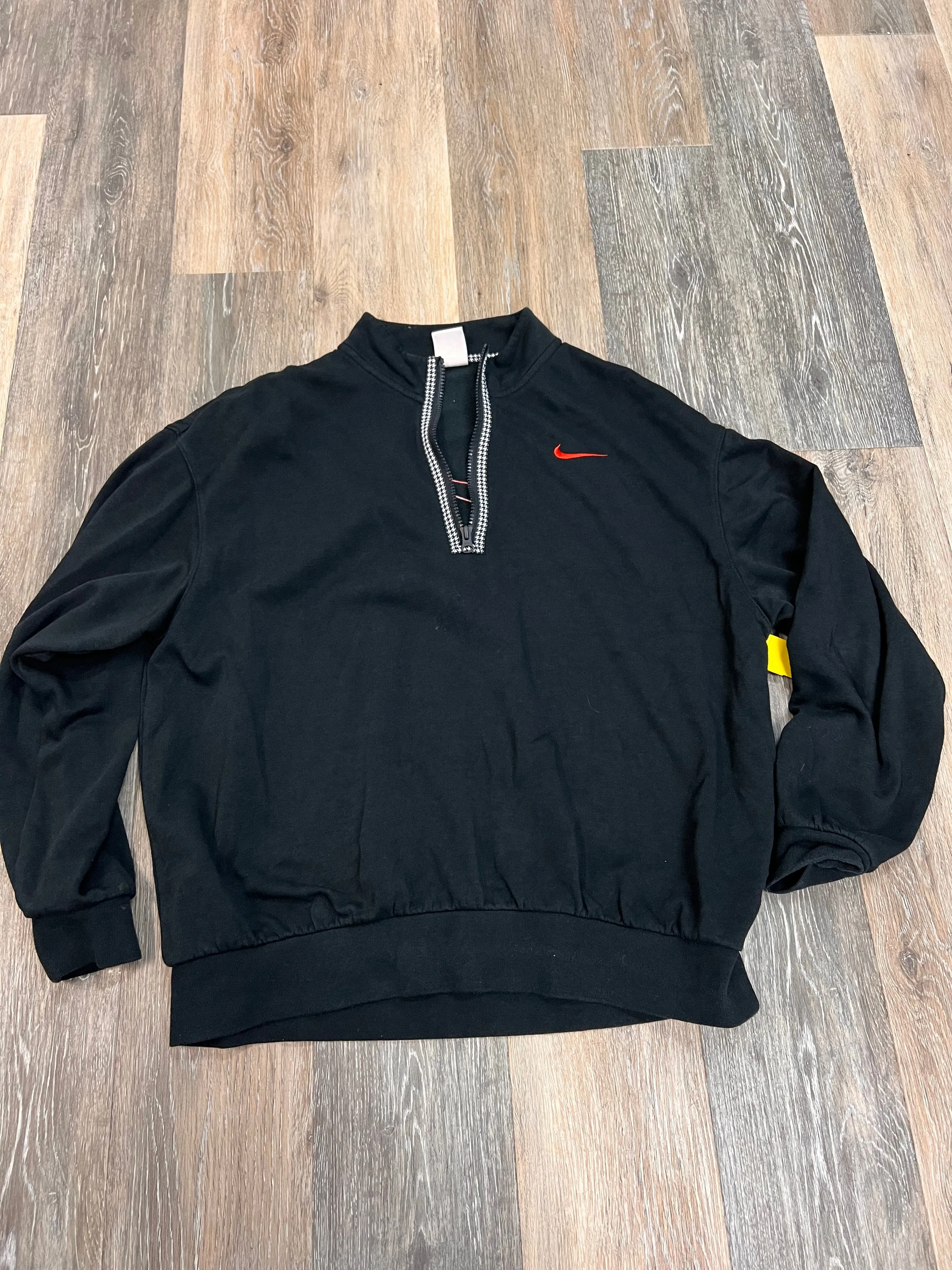 Athletic Sweatshirt Crewneck By Nike Apparel In Black, Size: S Versatile Scarf