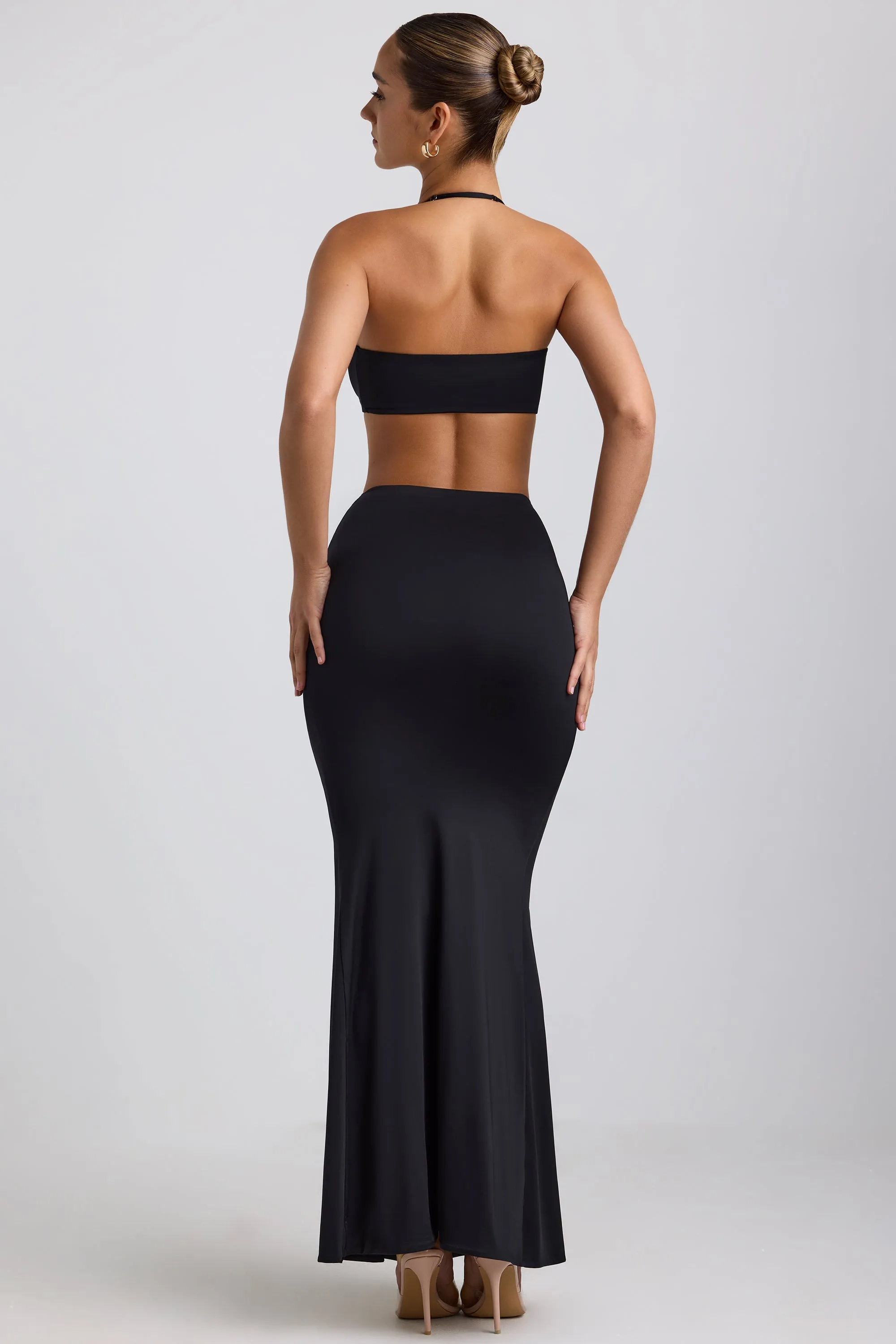 Pleated Construction Gather Details Slinky Jersey Hardware Detail Maxi Skirt in Black