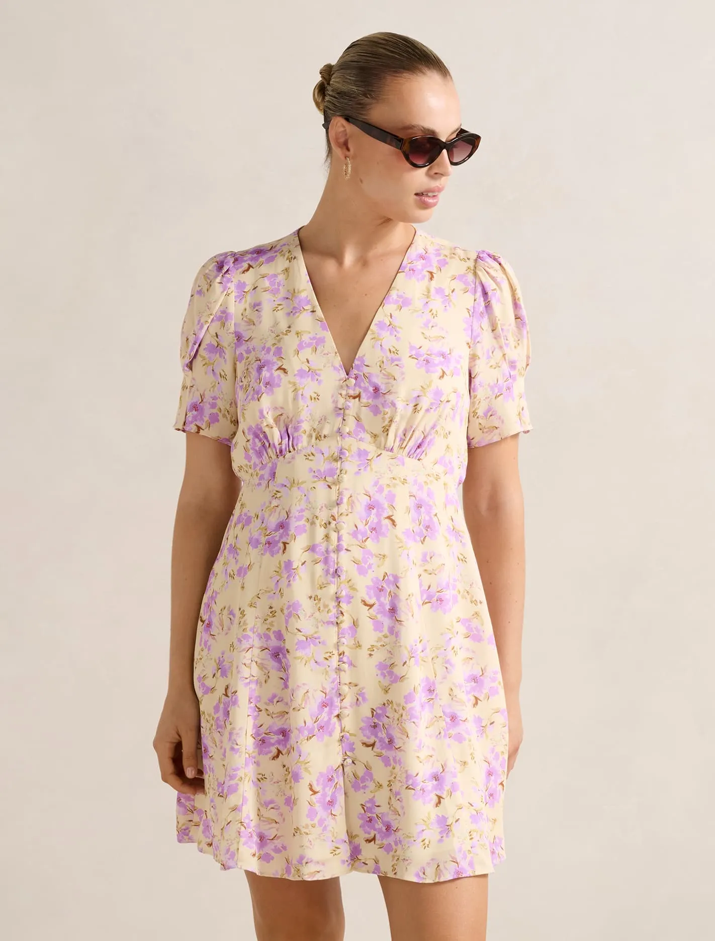 Saffron Printed Mini Sun Dress Party Beat On The Go Look