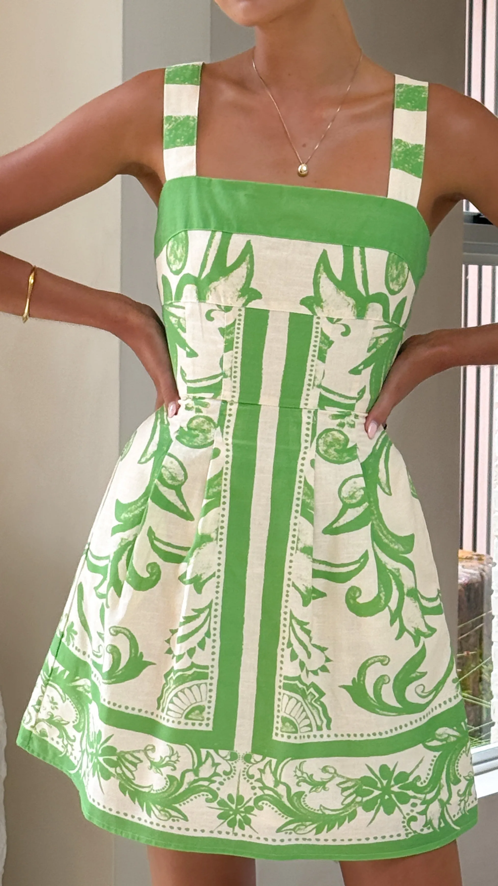 Relaxed Look Maegan Mini Dress - Sage / Cream