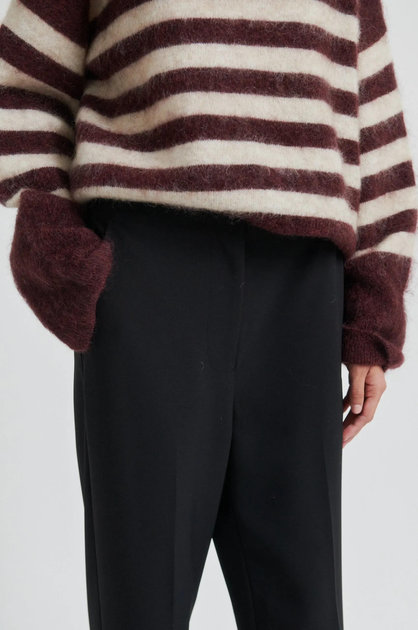 Fique Classic Trousers MinimalistStyle Formal Look