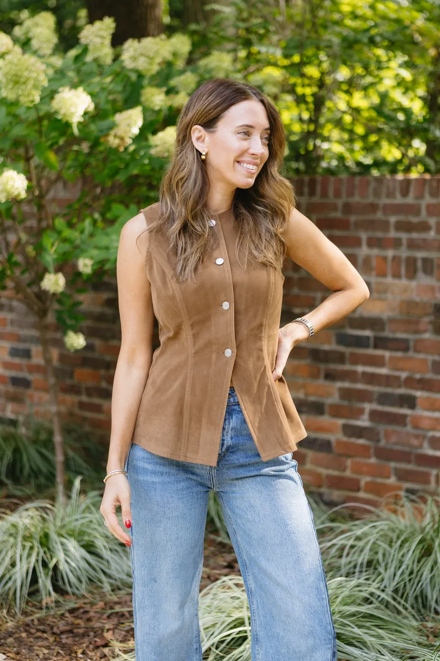 Vic Top High Neck Cut