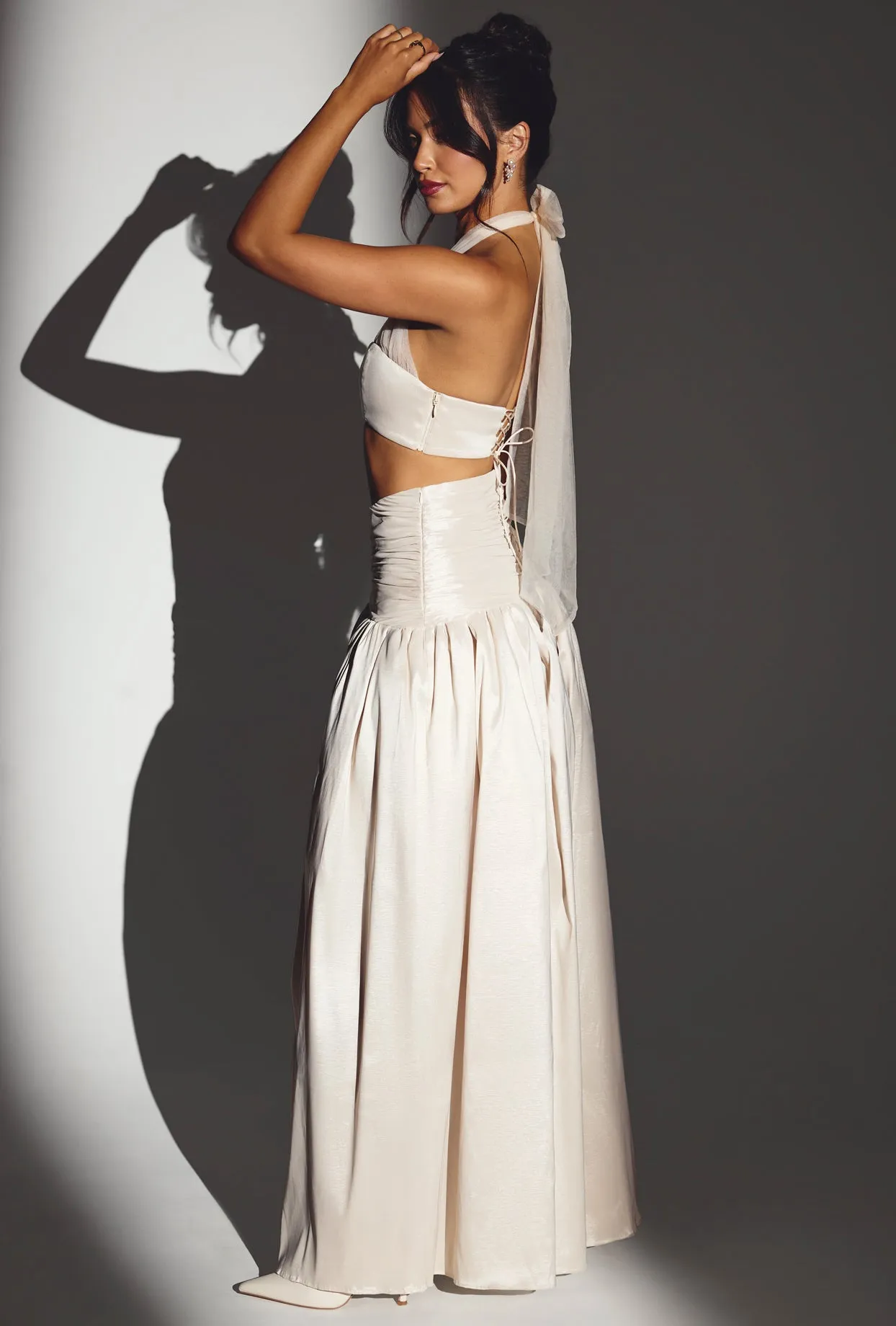 Woven Twill Voluminous Maxi Skirt in Ivory Stretchable Waist