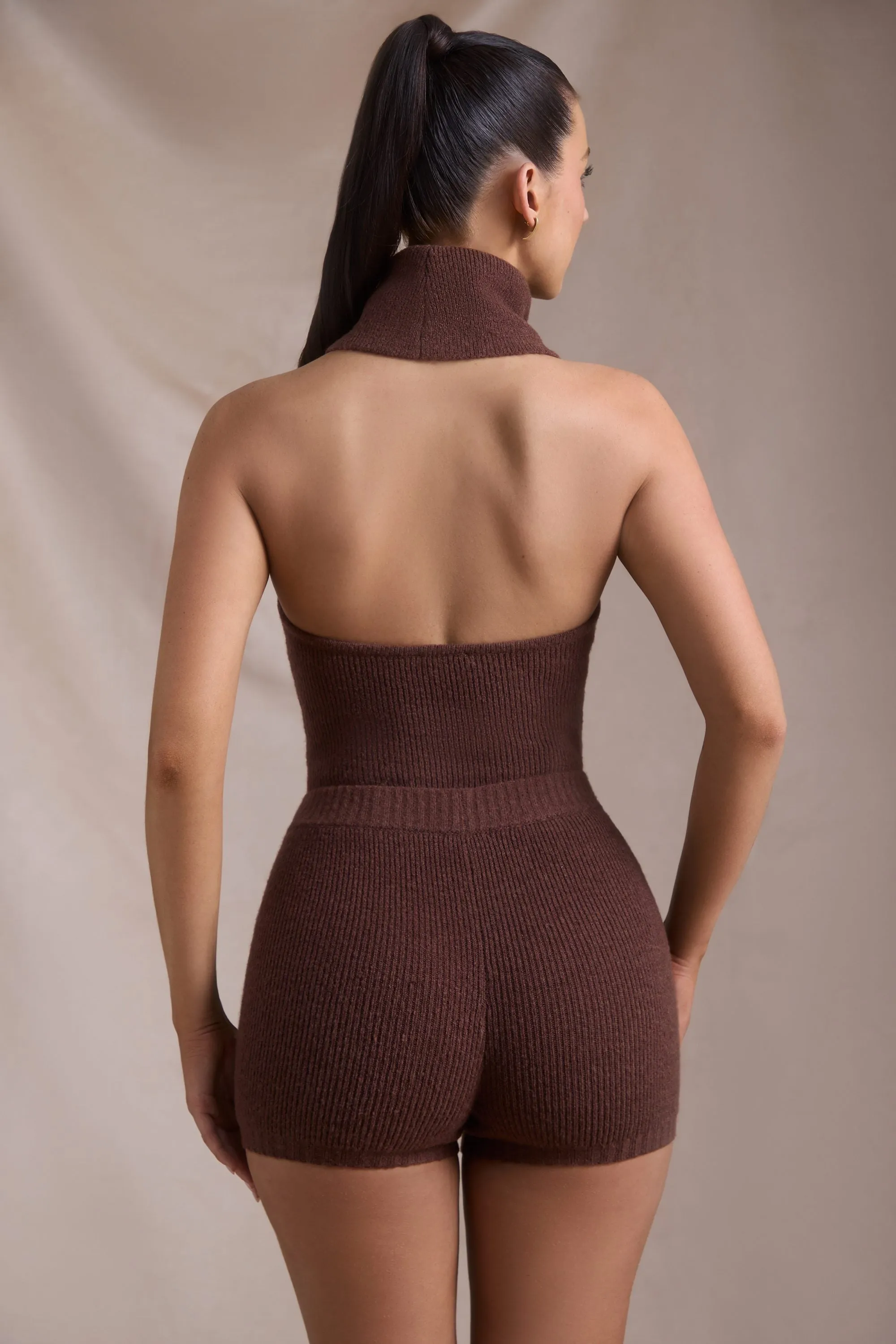 Ribbed-Knit Shorts in Espresso Clean Finish Quick Release Buckle