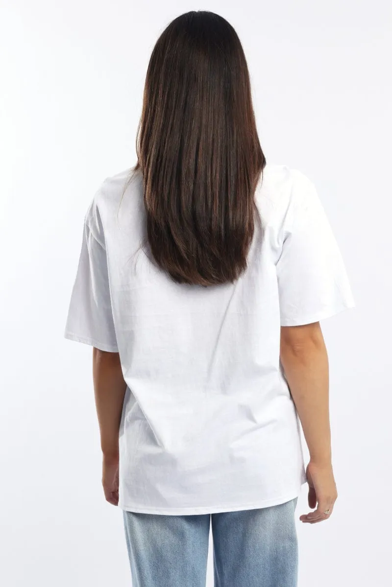 Outdoor Layer Street Smart Look White Graphic Tee Short Sleeve
