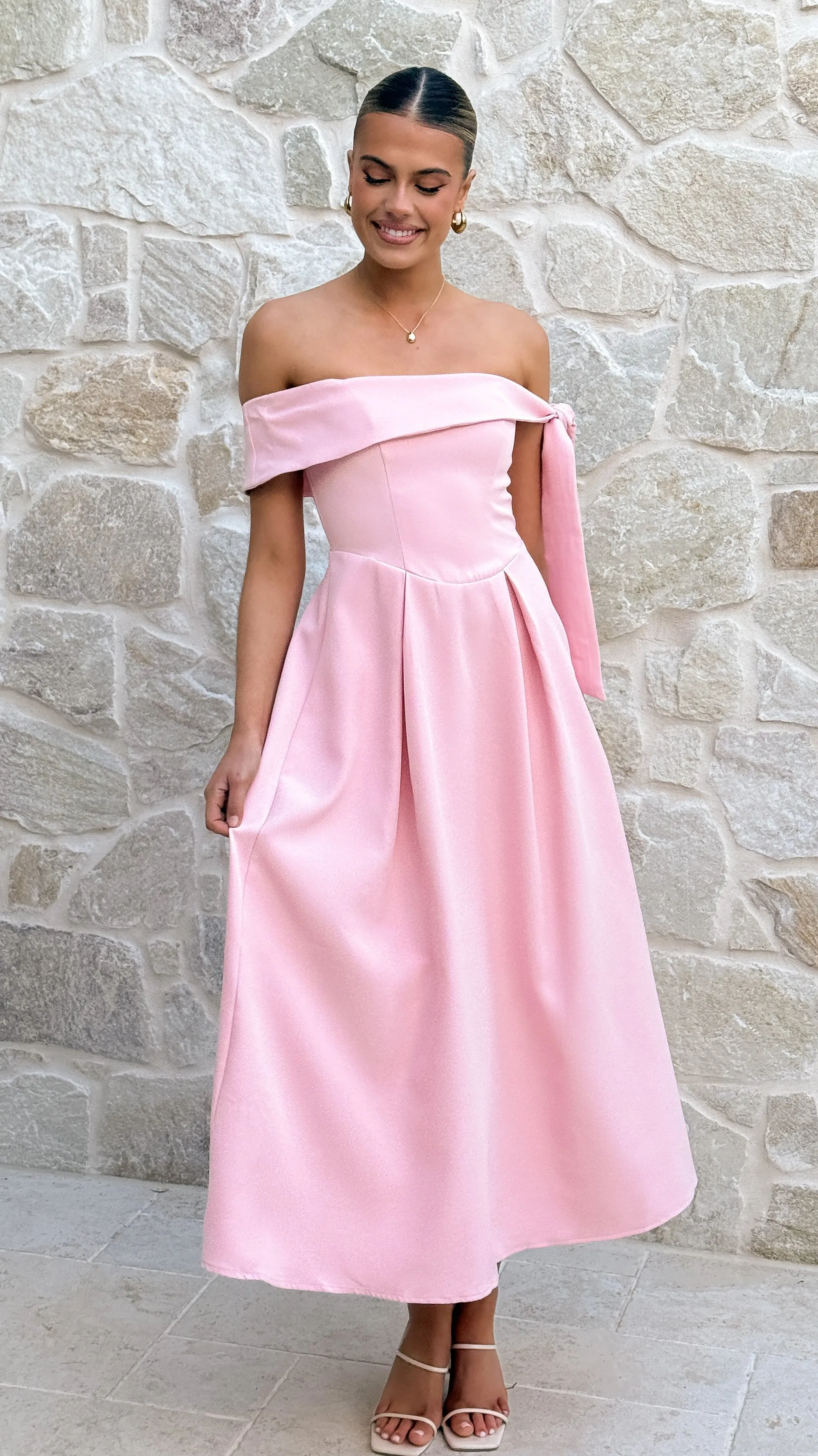 Soft fabric knee-length dress Mesh Breeze Bentley Off Shoulder Midi Dress - Pink