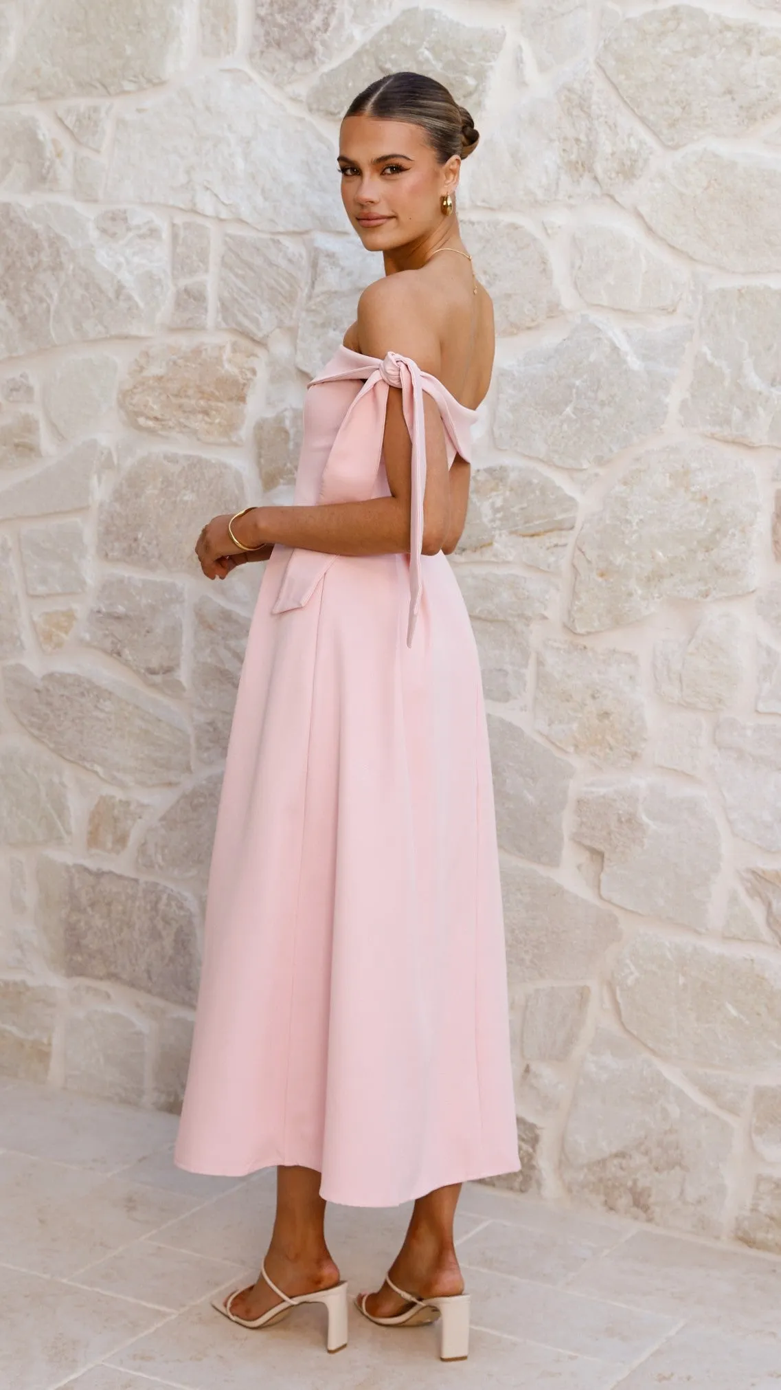 Casual weekend midi Bentley Off Shoulder Midi Dress - Pink