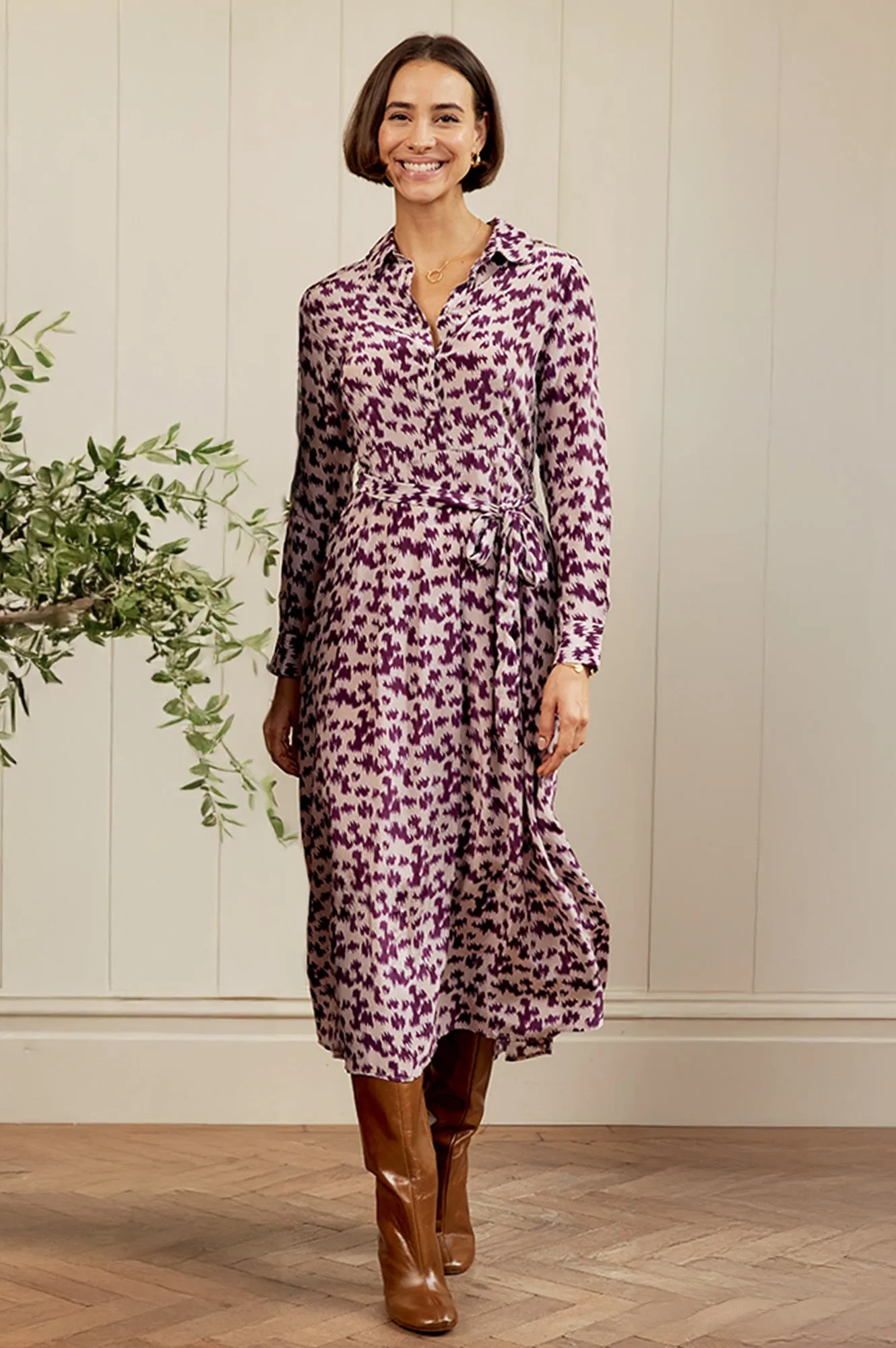 Timeless silhouette for all occasions City Sleek Minette Viscose Crepe Printed Shirt Dress | Animal Ikat Fig