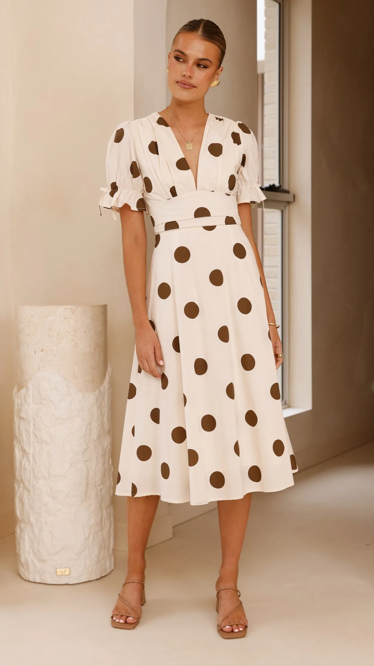 Alondra Midi Dress - White/Camel Day-to-night versatile dress