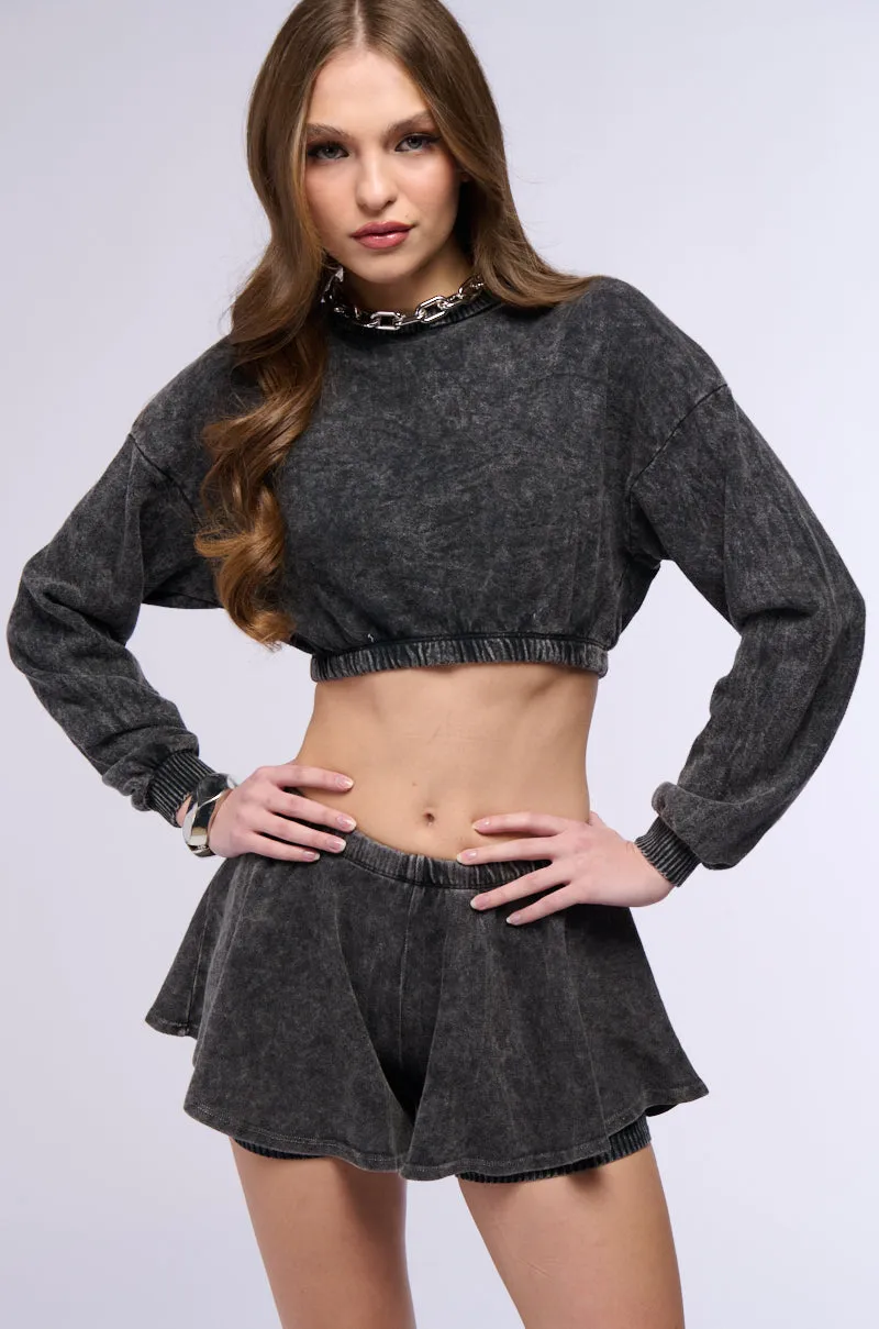 right for formal events MYSTERY GIRL MINERAL WASH CROPPED SWEATSHIRT