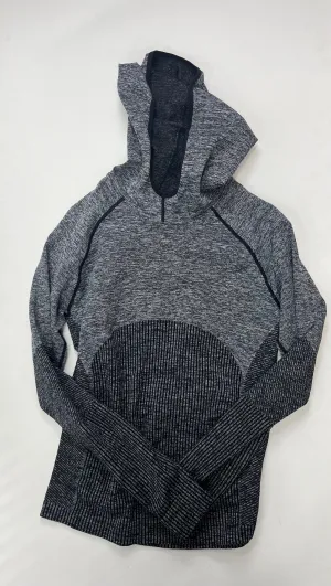 TearResistantMaterial Athletic Sweatshirt Hoodie By Fabletics  Size: S