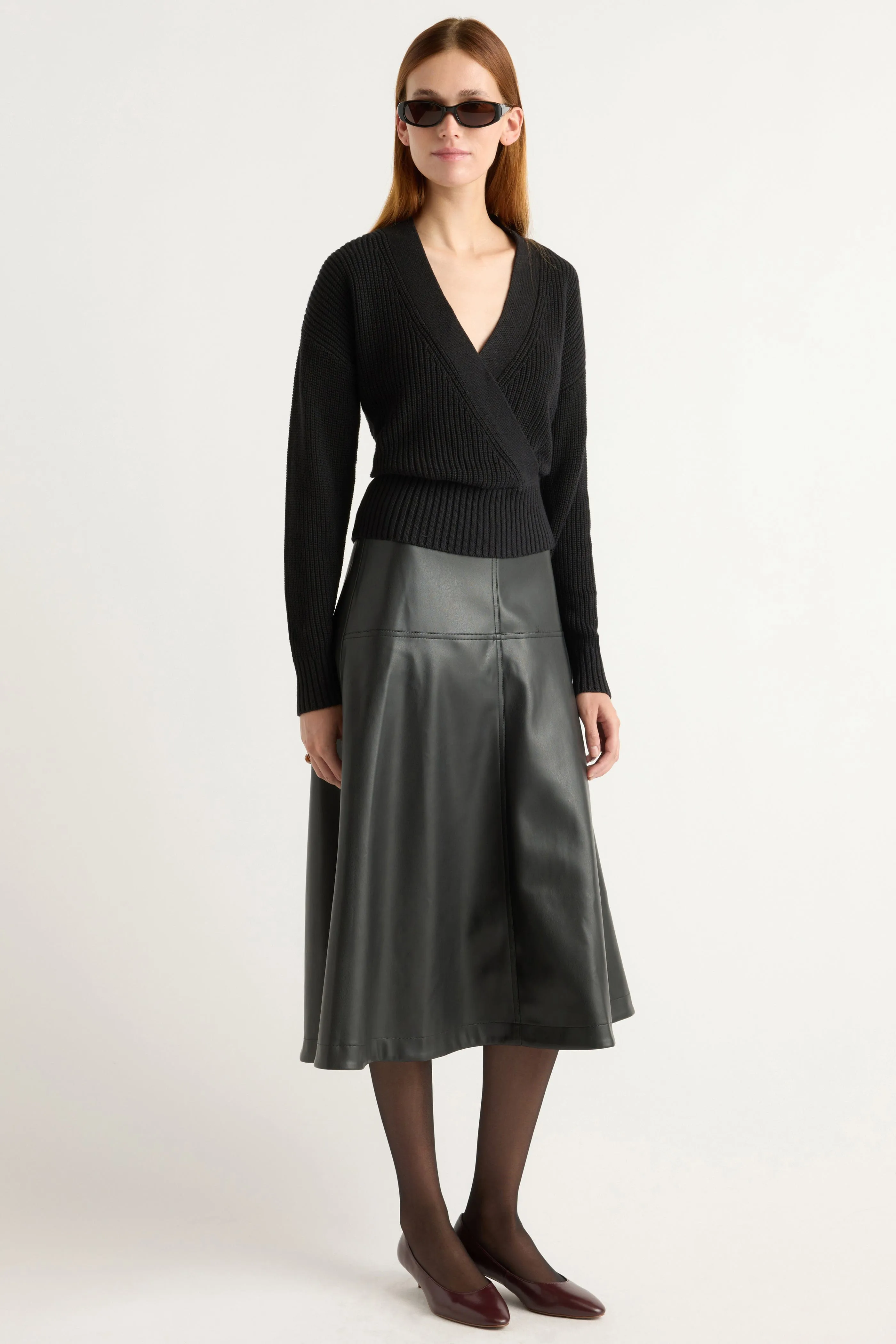 Maren Cropped V-Neck Sweater Quick Dry Weave