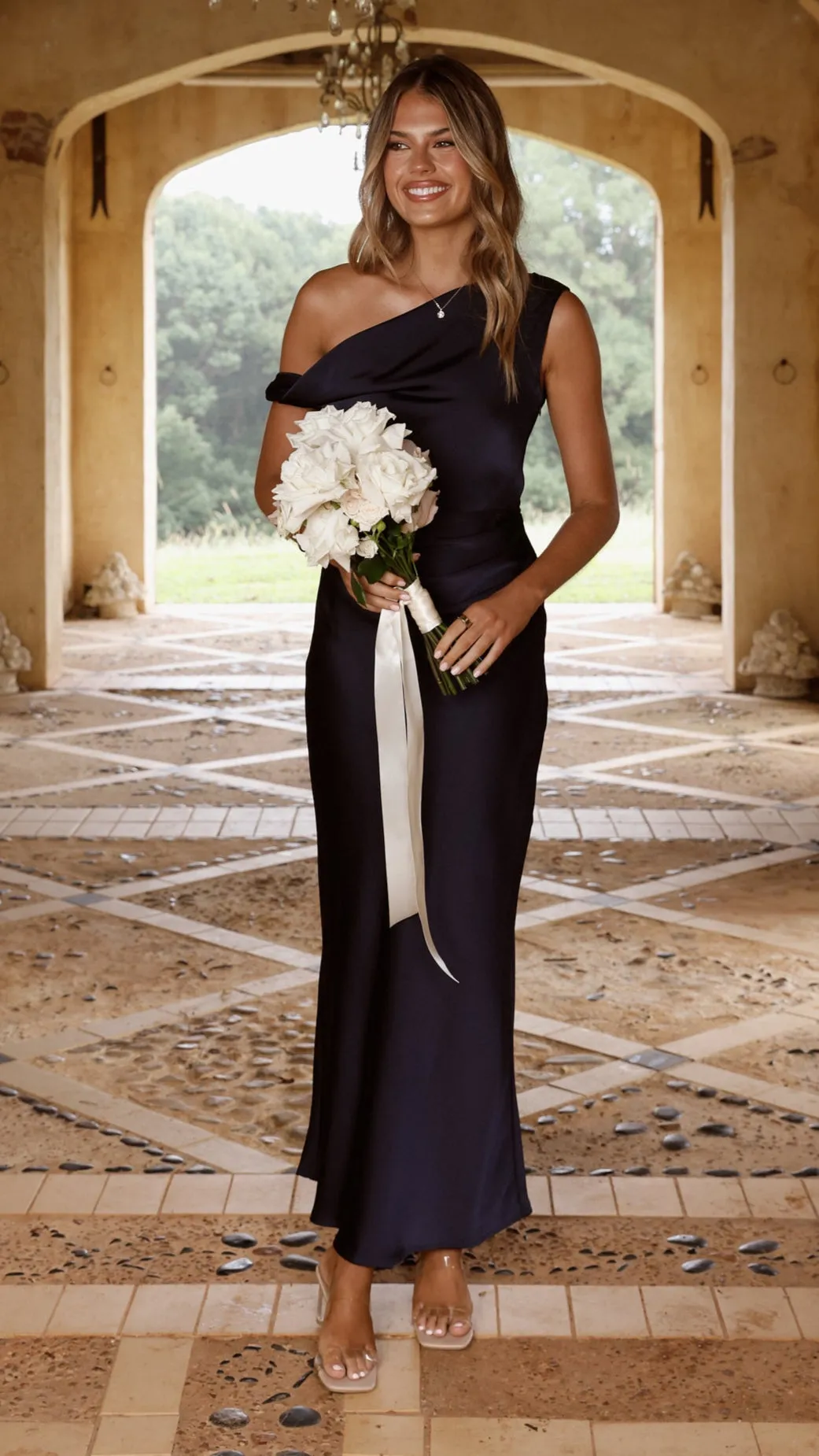 Heart Glow With its versatile length this maxi dress can be styled in a variety of ways for different occasions Gigi Maxi Dress - Navy