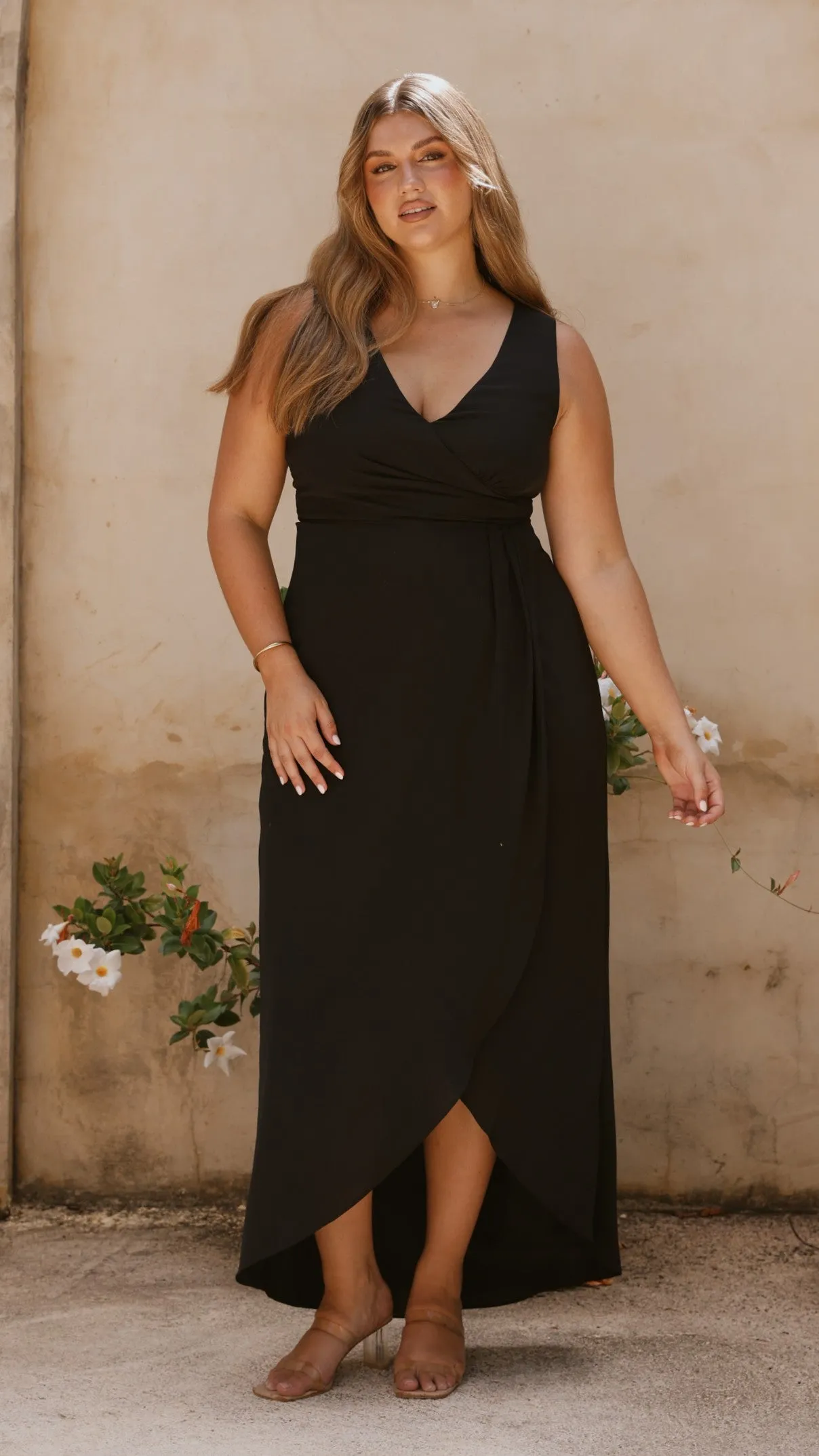 Pamela V Neck Maxi Dress - Black The flowing nature of this dress provides a relaxed fit while still looking elegant