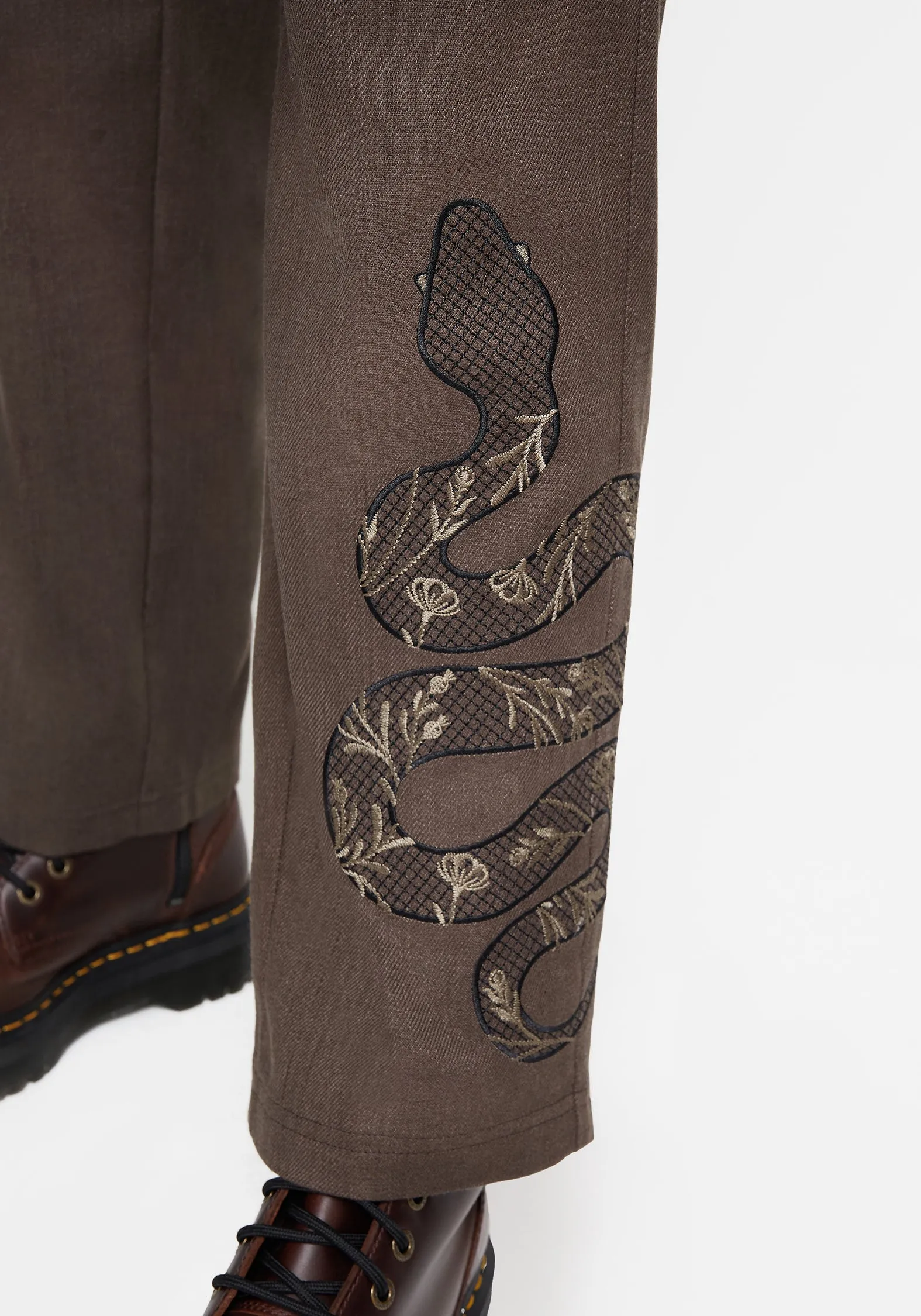Wrinkle resistant fabric Gaia Linen Blend Snake Embroidered Wide Leg Trouser