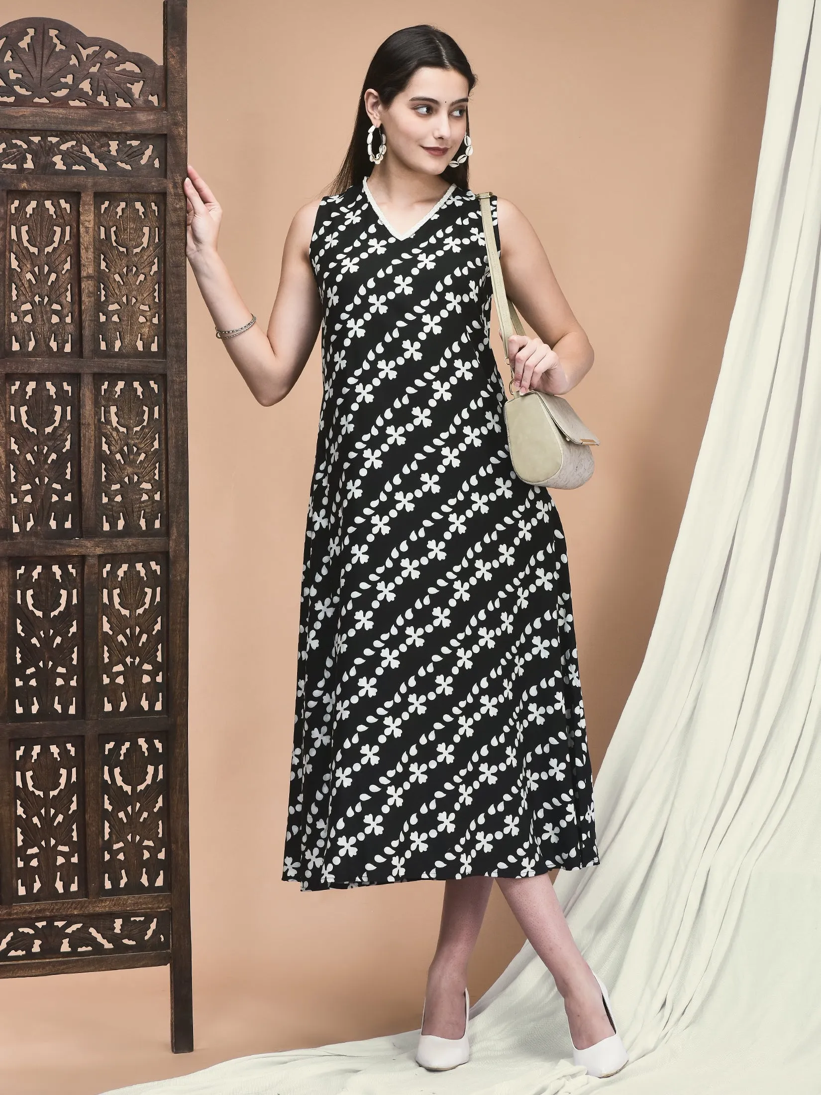 Feather Glow Easy Wear Women Liva Black and White Printed A-line Dress