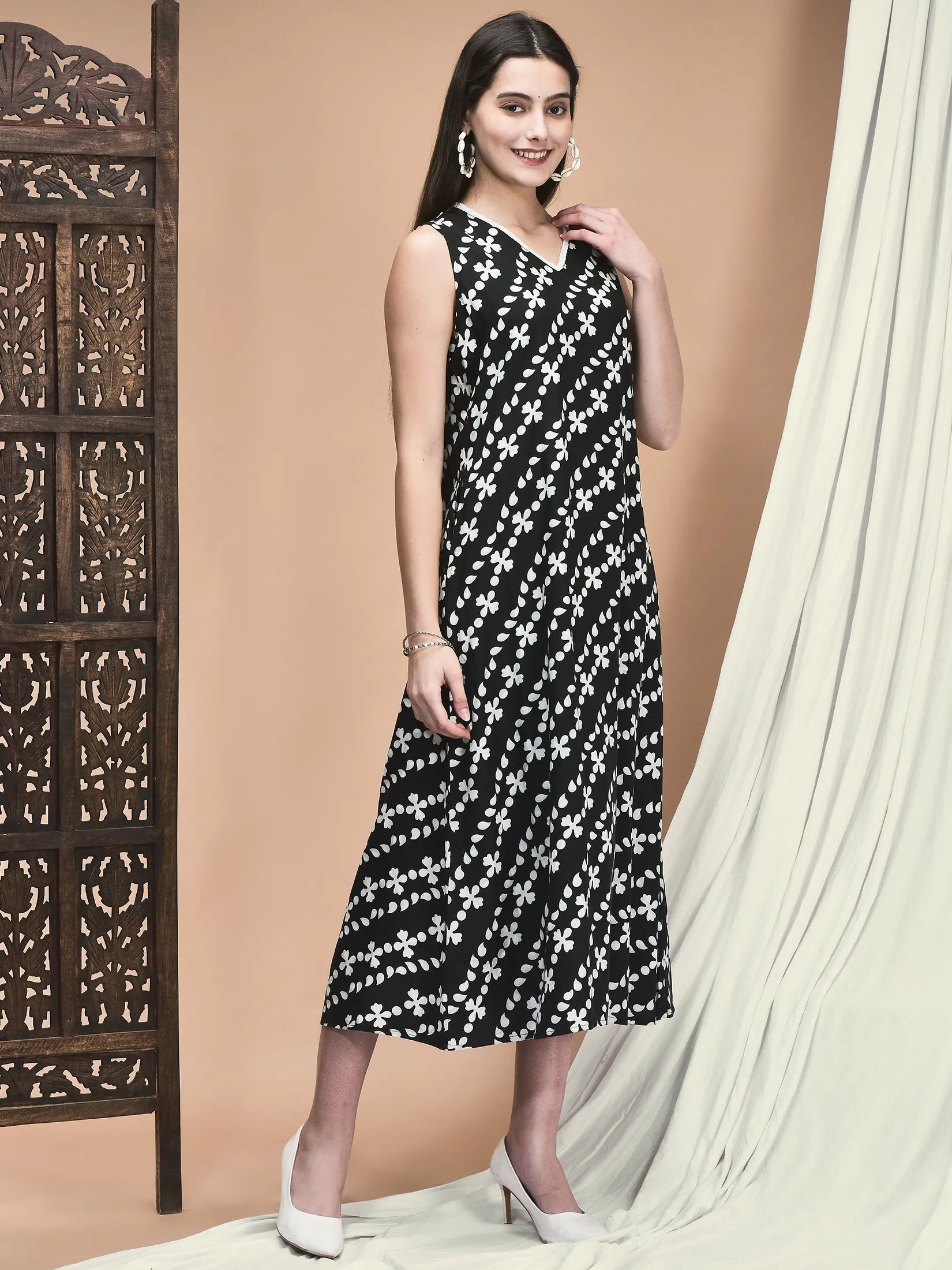 Women Liva Black and White Printed A-line Dress Brave Fit Heart Glow