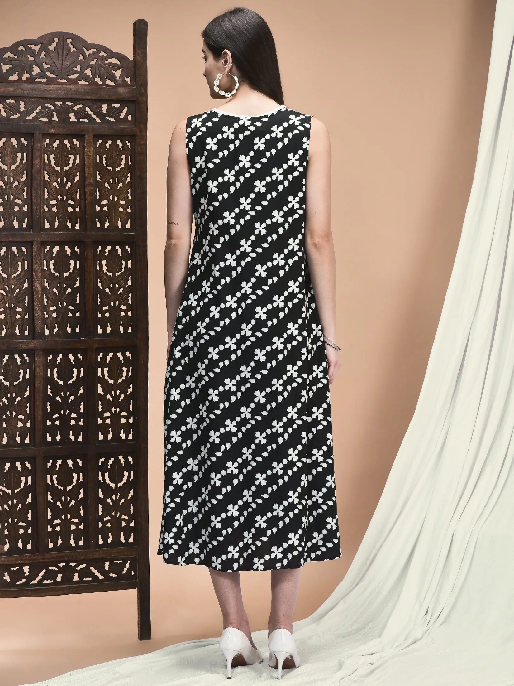 Street Light Casual Polo Women Liva Black and White Printed A-line Dress