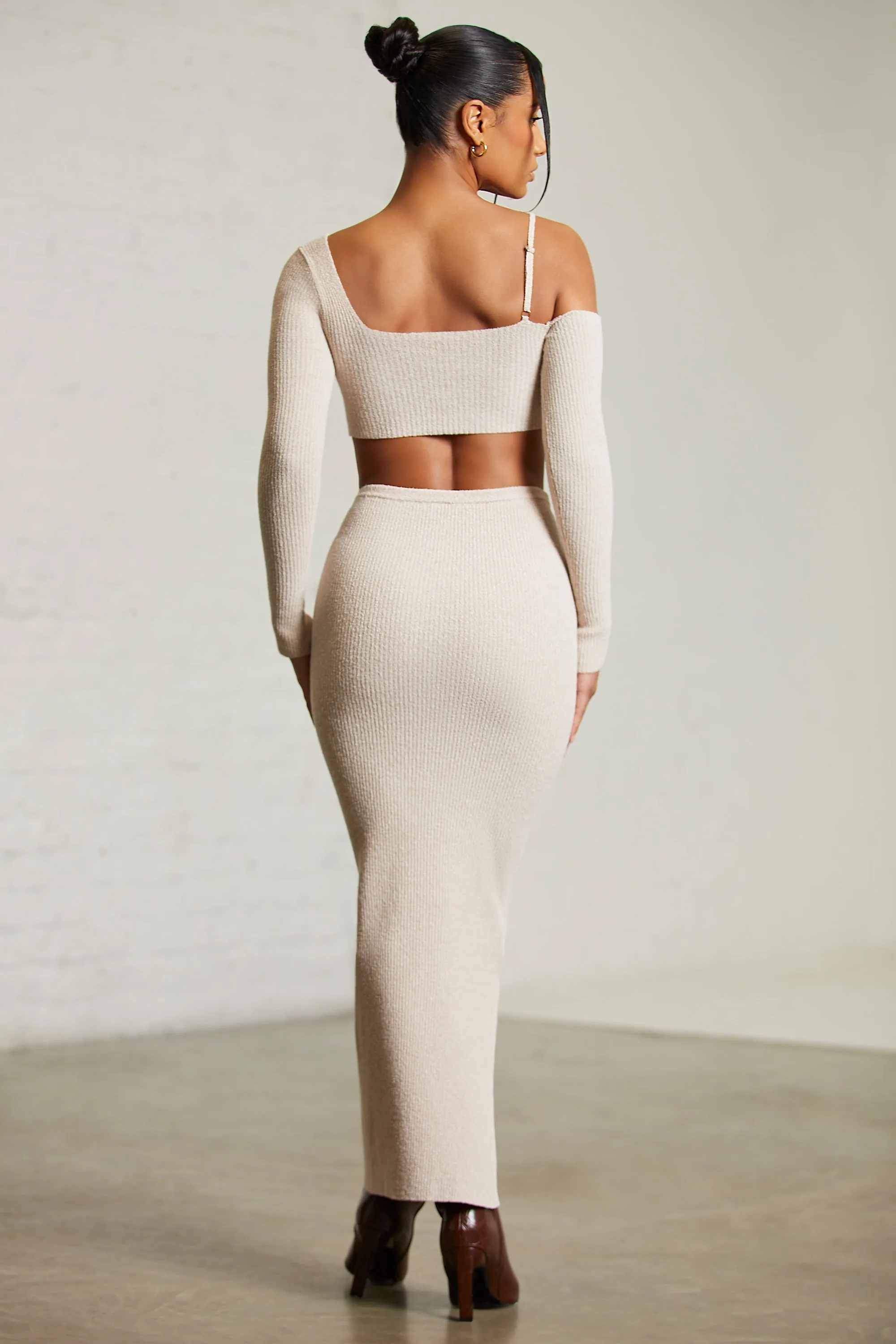 Performance Outfit Back Slit Low Rise Maxi Skirt in Praline