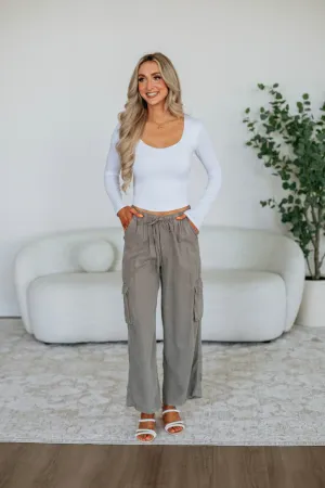 Versatile staple Stretch Fit Wylie Cargo Pants - Taupe