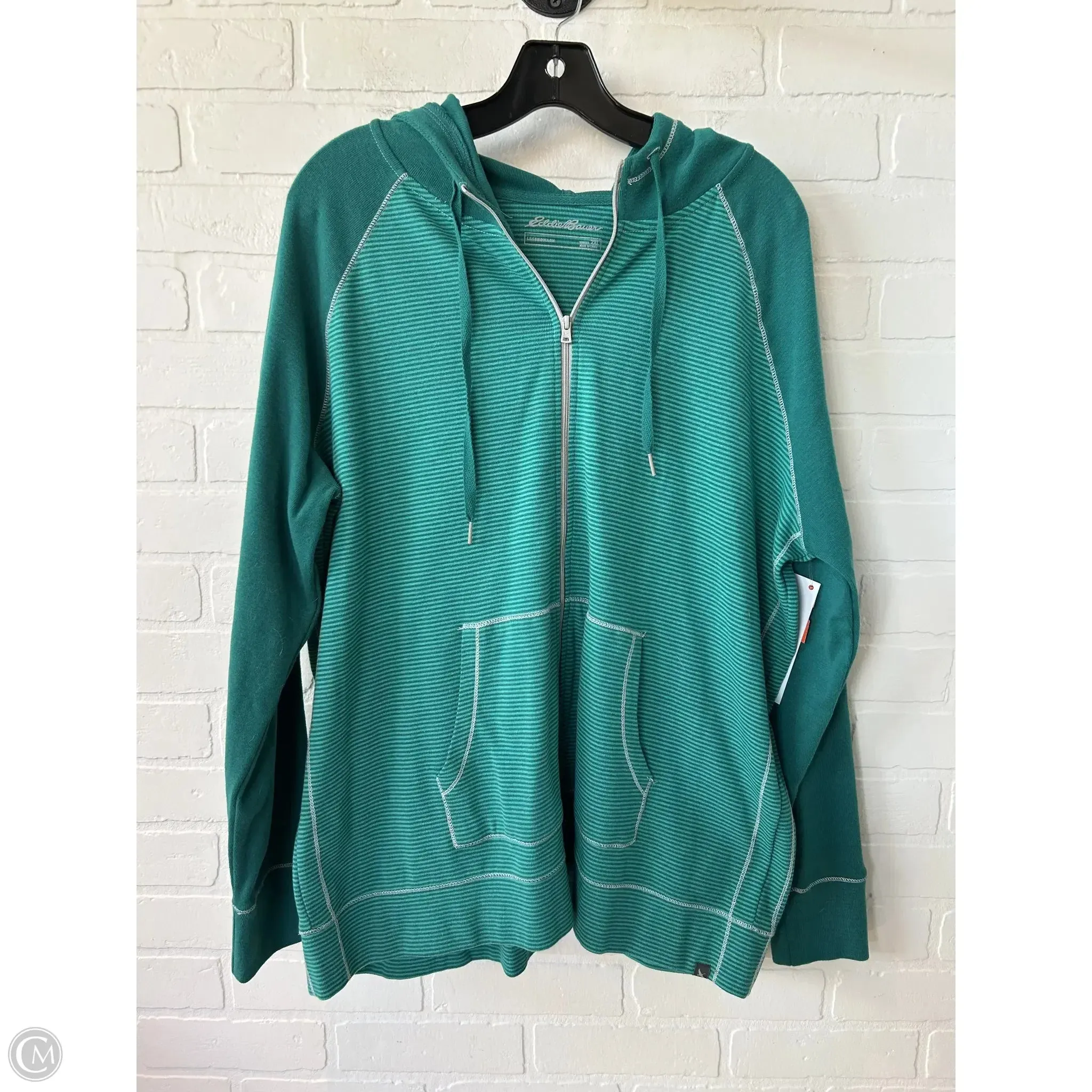 Sweatshirt Hoodie By Eddie Bauer In Green, Size: 2x Holiday Glow