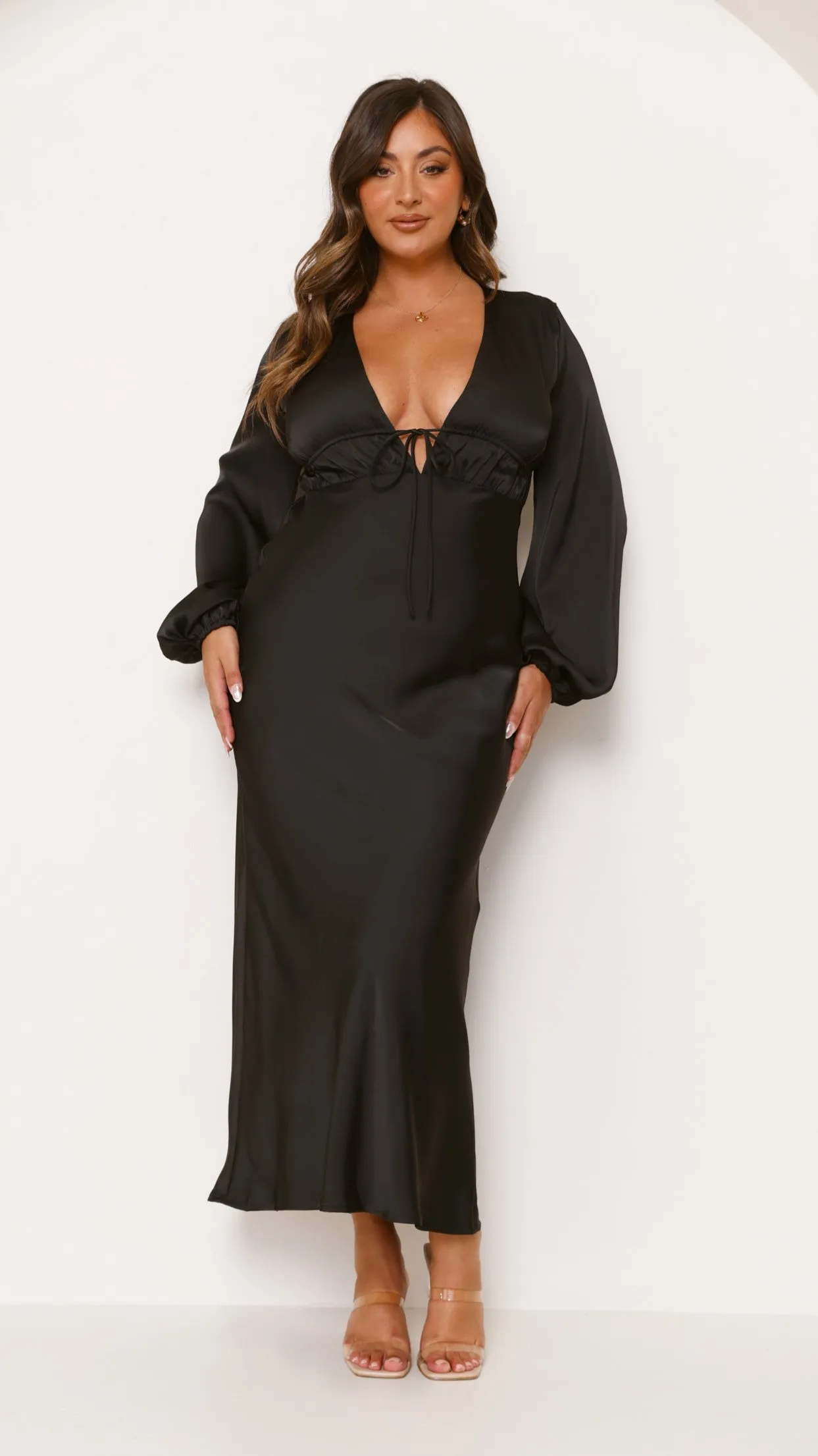 The classic cut of this maxi dress ensures a flattering fit for all body types Amara Maxi Dress - Black