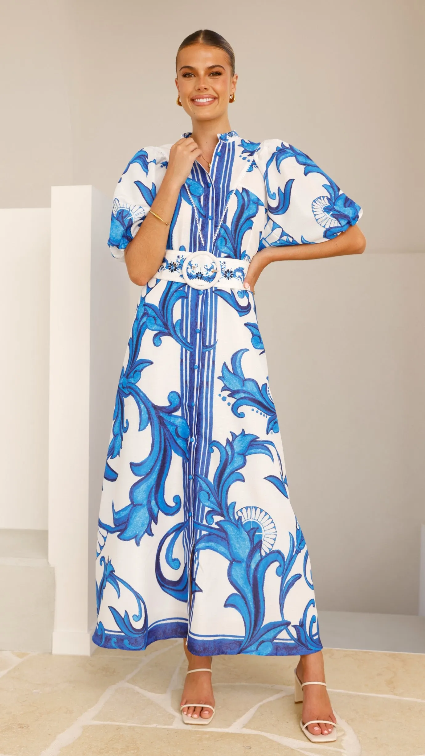 Hedley Maxi Dress - Paradise Canal Side The maxi length of this dress provides full coverage while still maintaining a lightweight feel