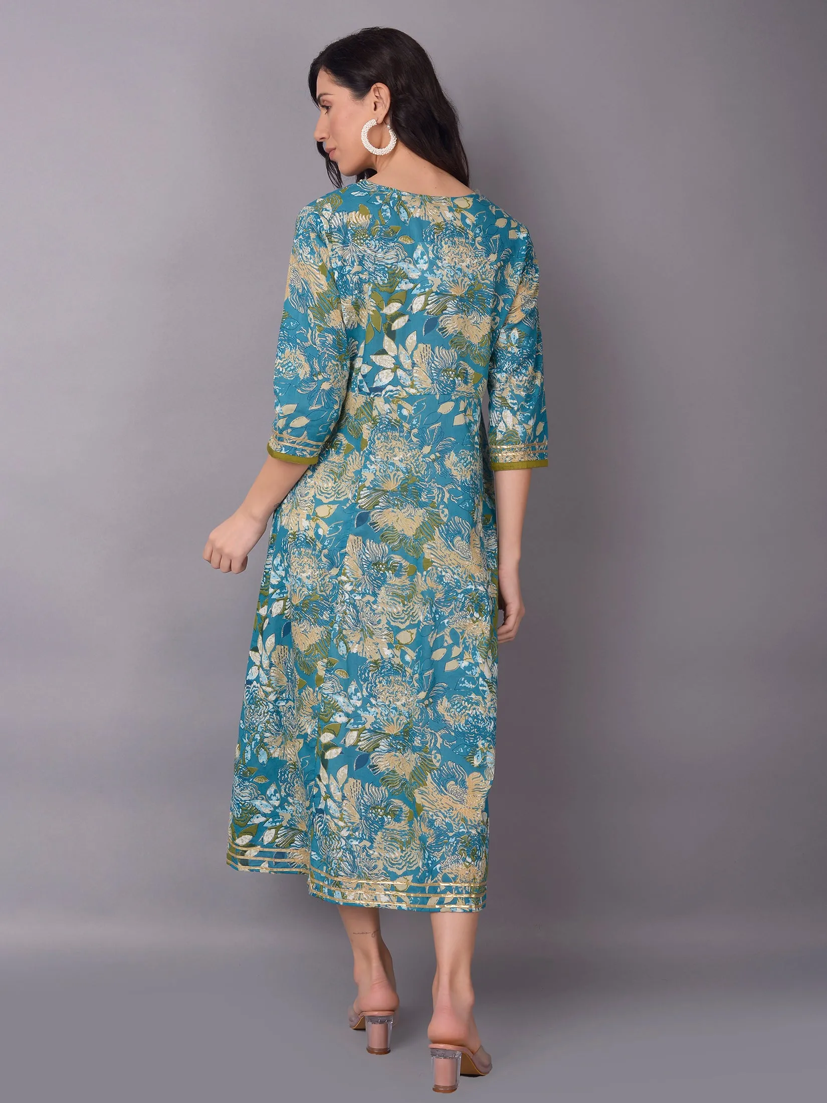 Women Blue Floral Printed Dress MultiPocket System Statement Wear