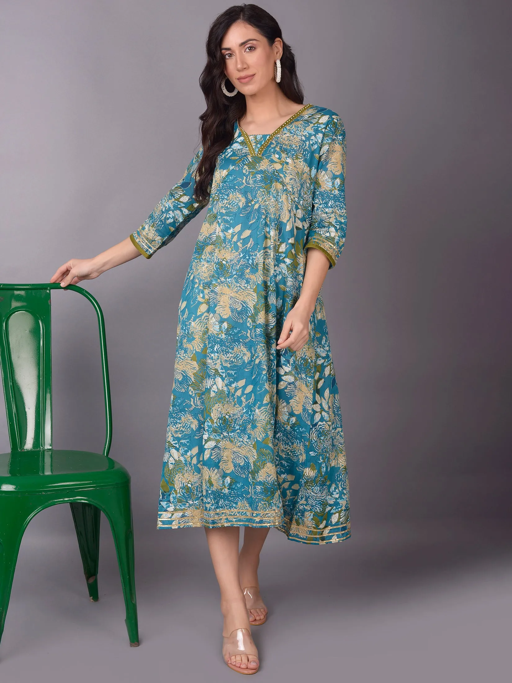 DoubleStitchedSeams Women Blue Floral Printed Dress