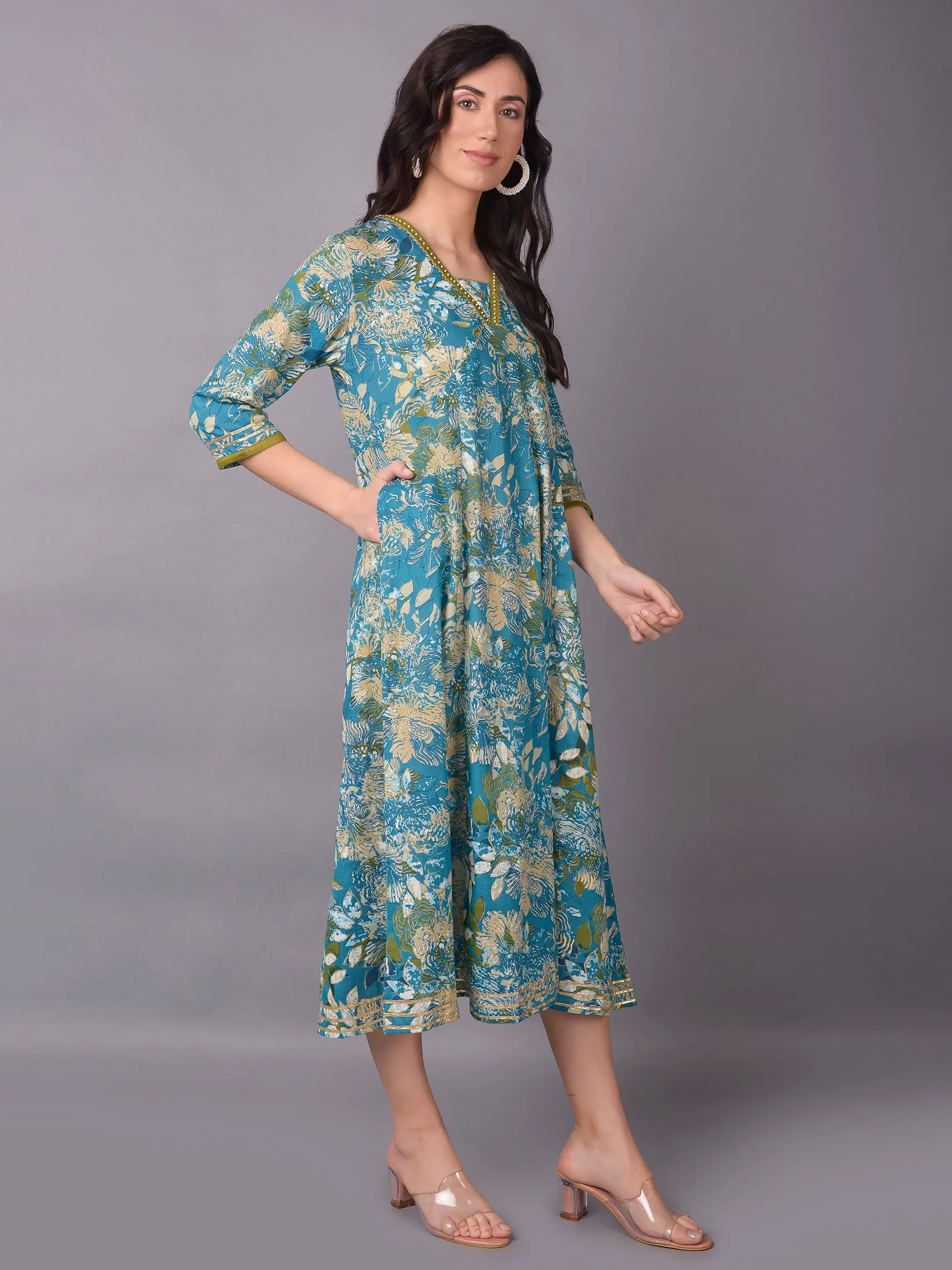 Icon Fit Women Blue Floral Printed Dress