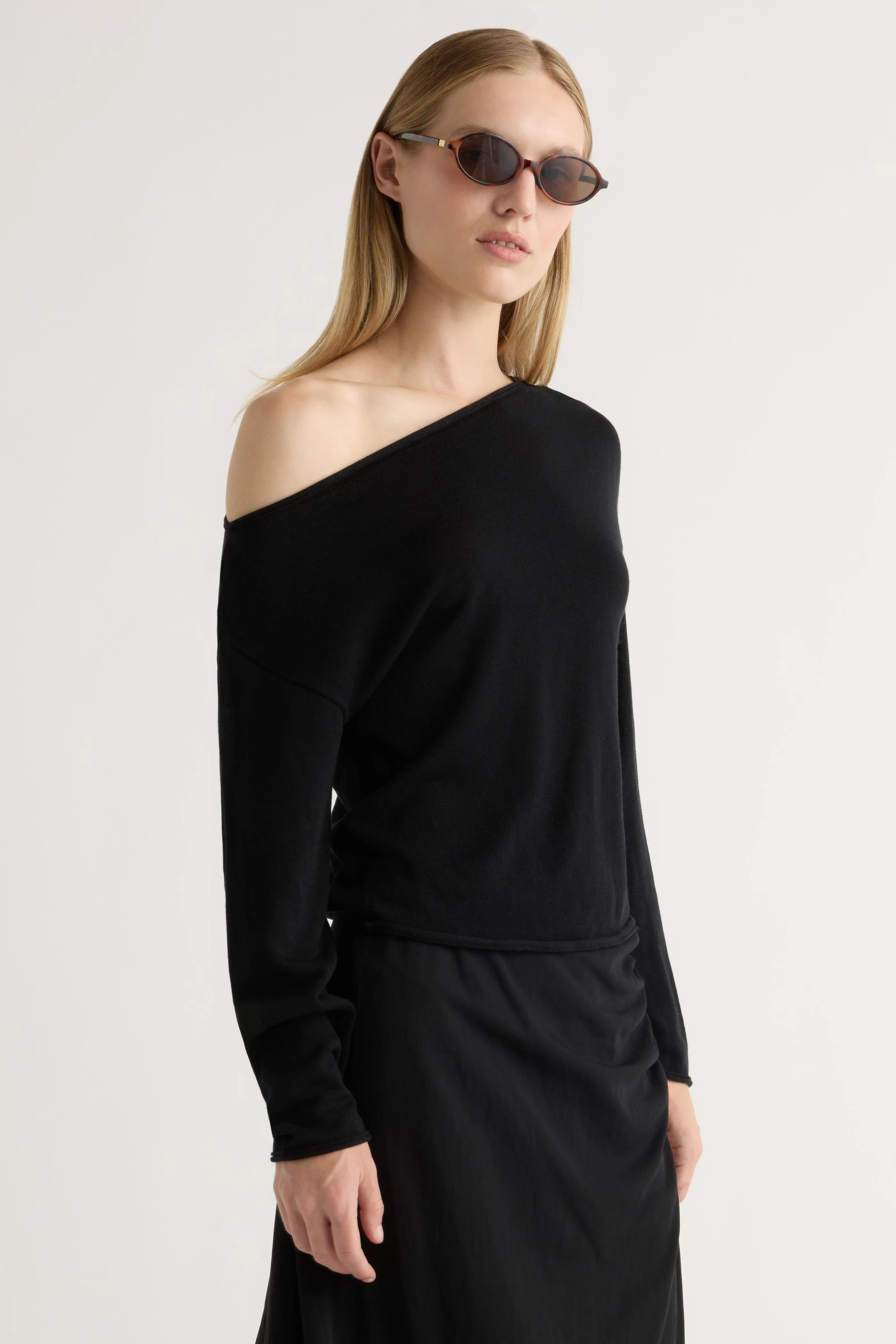 Versatile Layering Hachi Tencel-Wool Off-Shoulder Sweater