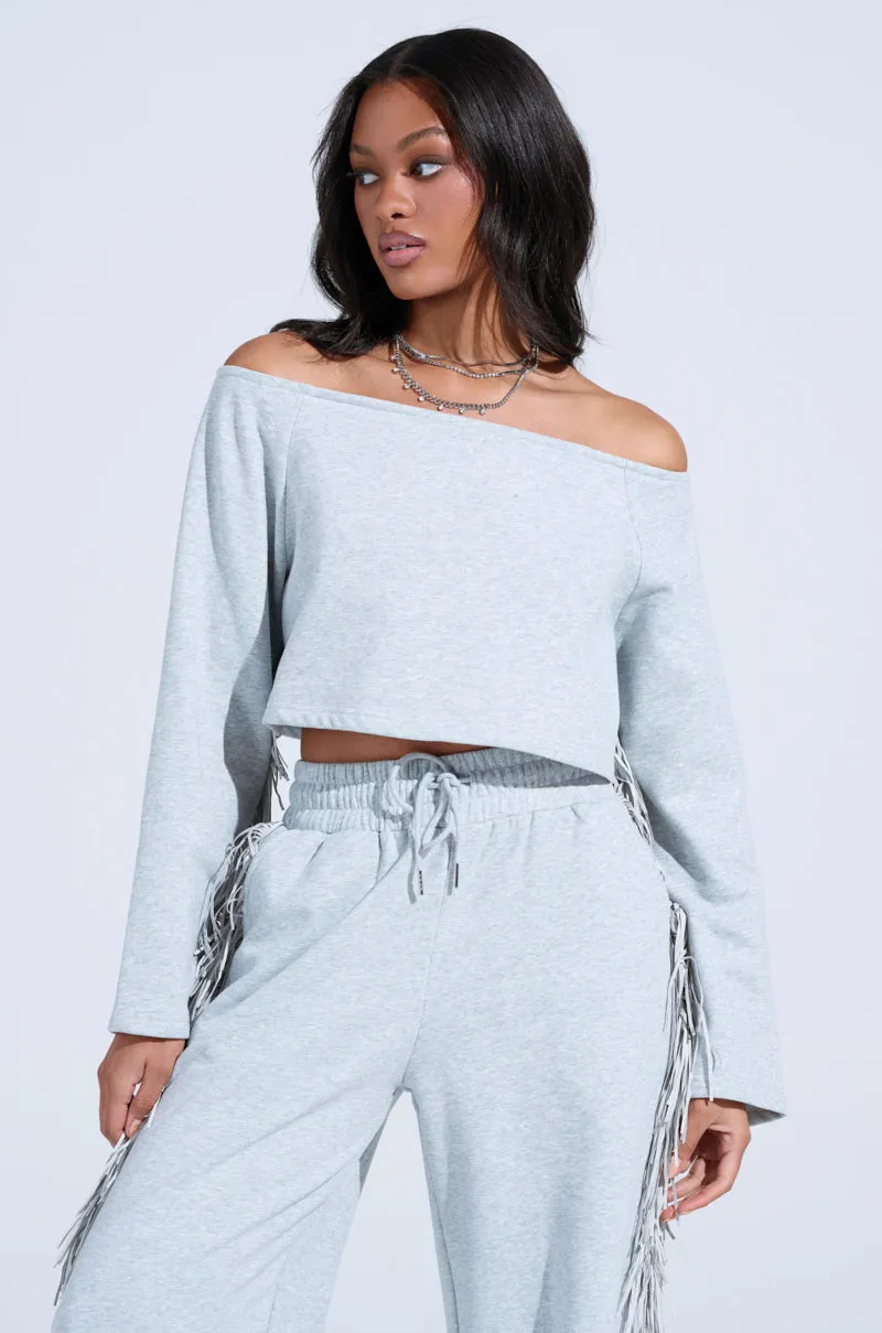 BRINGING IT BACK OFF THE SHOULDER SWEATSHIRT Weekend Active product mountain adventure spirit