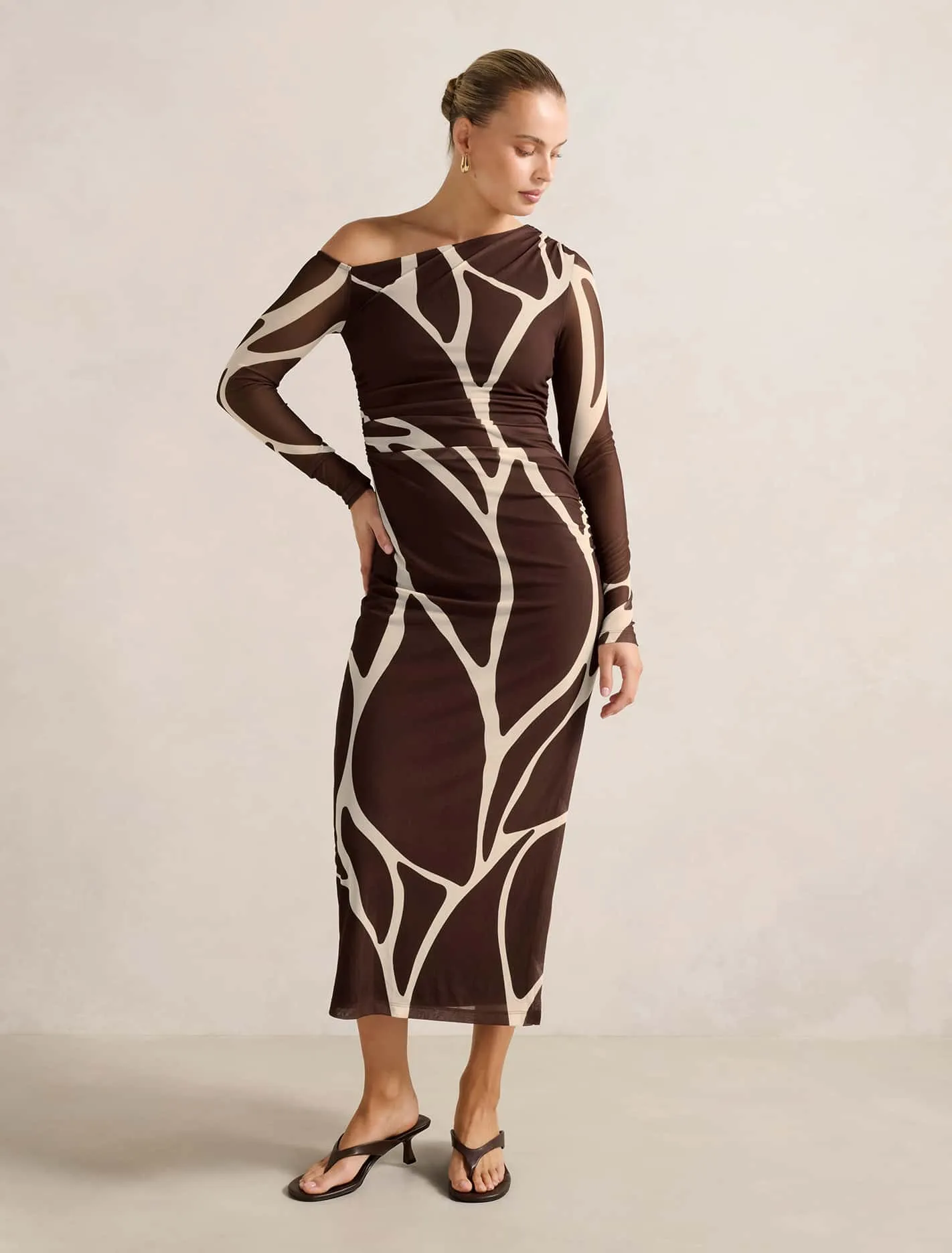 Maternity Look Jade Glow Gemma Tipped Shoulder Midi Dress