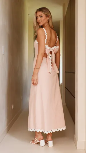 Fiora Maxi Dress - Pink Designed for versatility this maxi dress works for both formal and casual settings