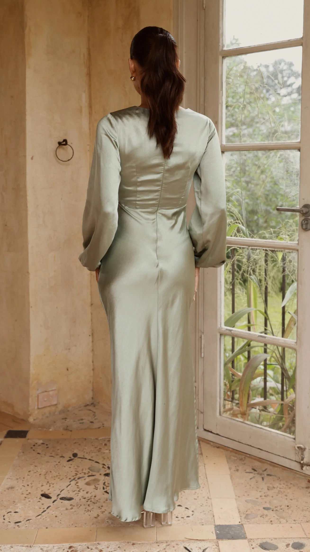 Wall Glow Ivy Long Sleeve Tie Front Maxi Dress - Sage