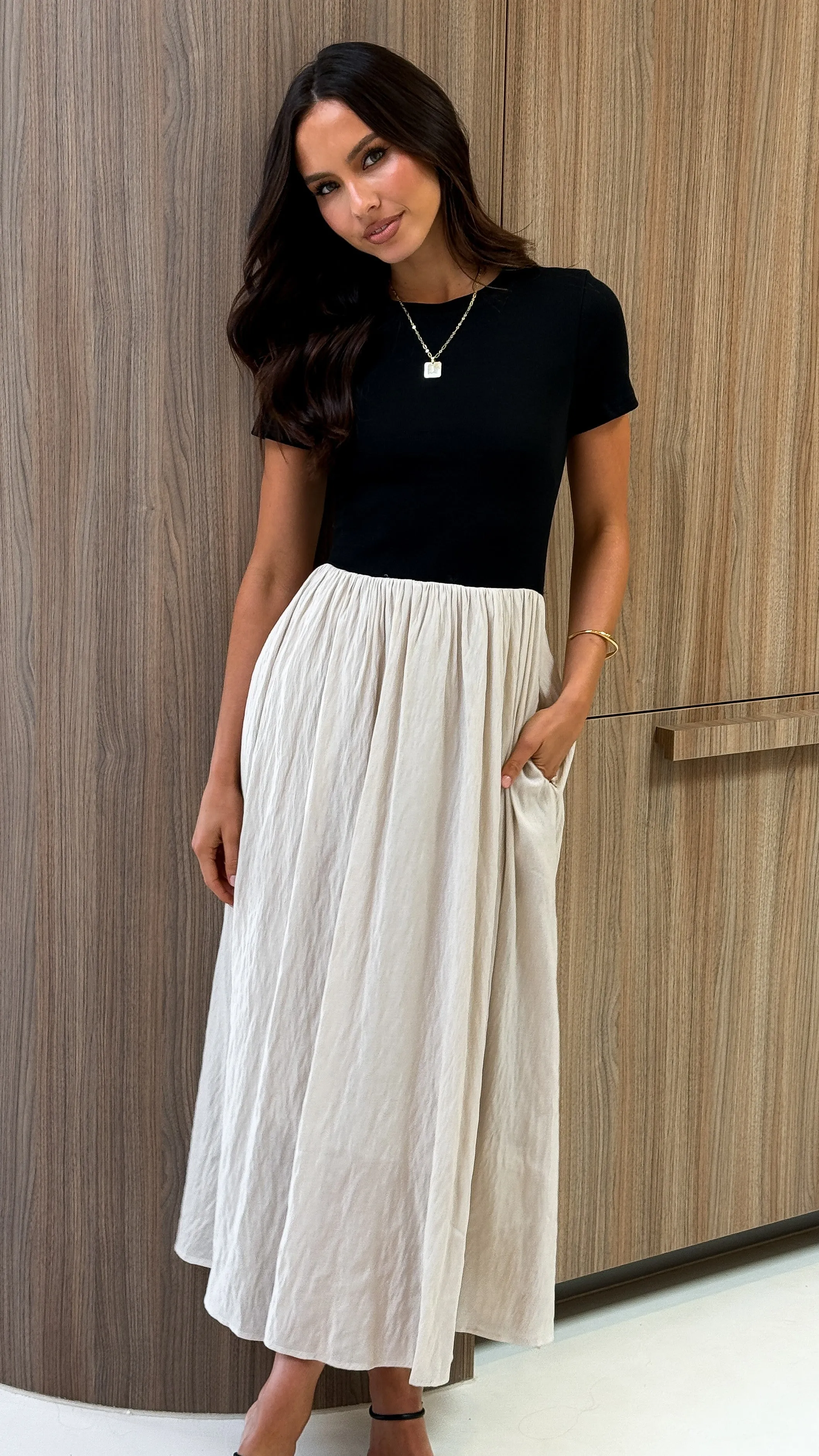 Portia Maxi Dress - Black / Cream Harvest Glow A-Line Cut