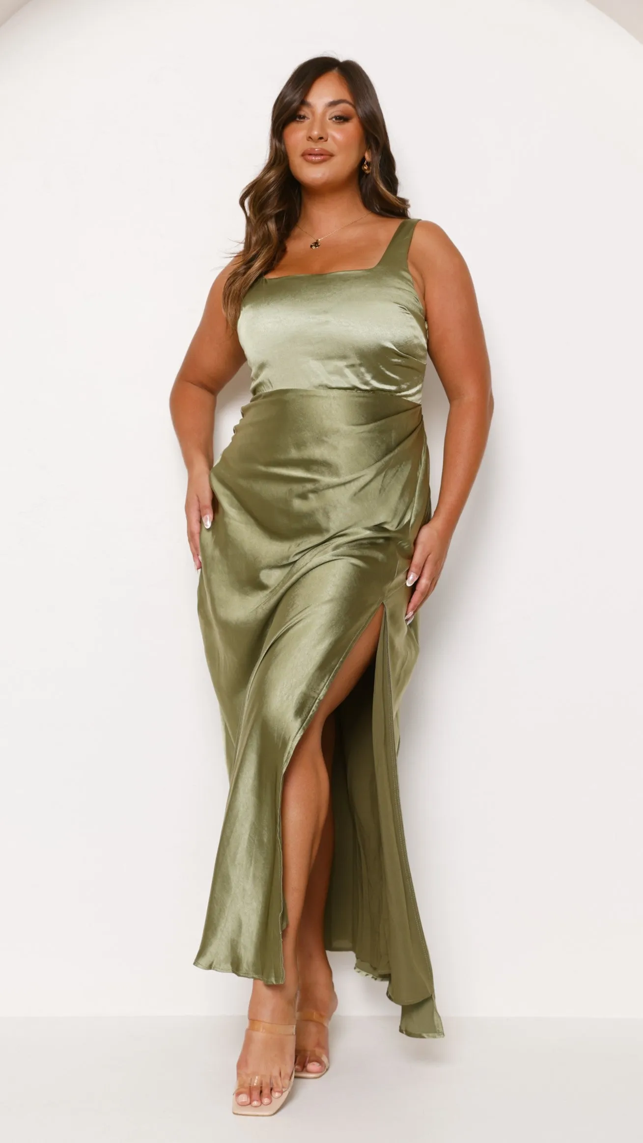 Alaria Maxi Dress - Olive The classic cut of this maxi dress ensures a flattering fit for all body types