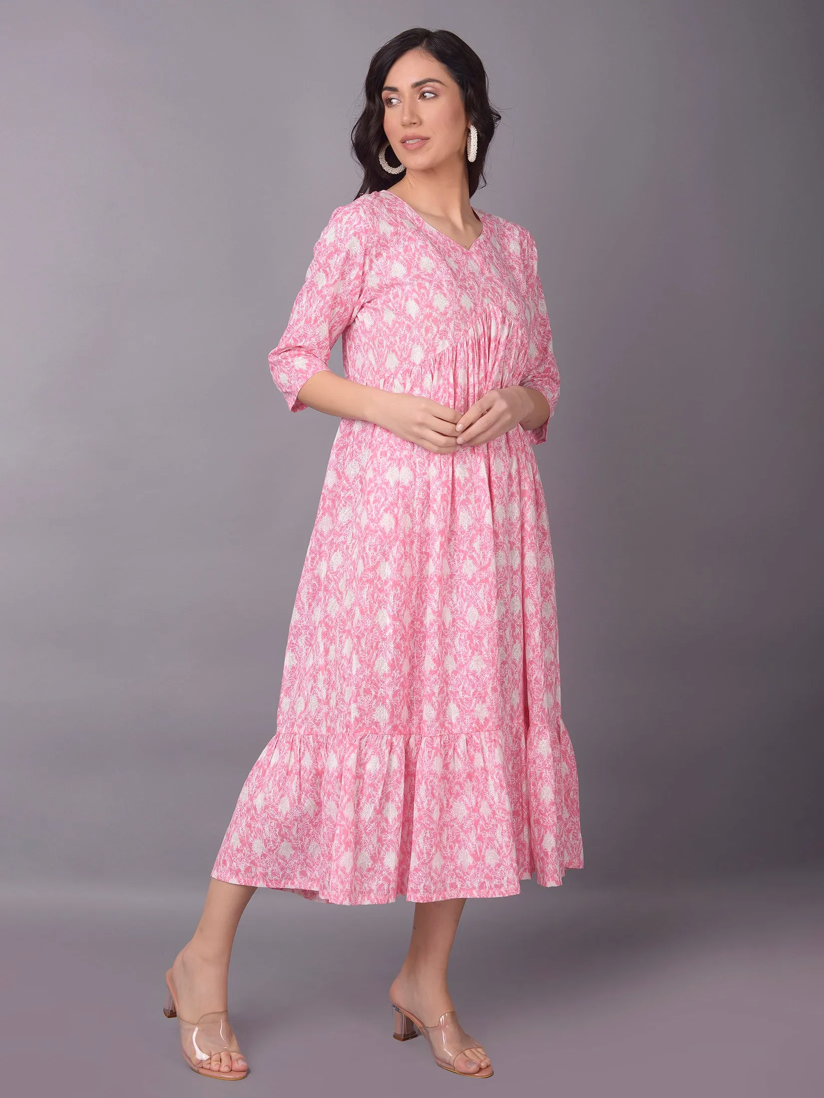 Summer Ready AdjustableCuffs Women Pink V-Neck Printed Dress