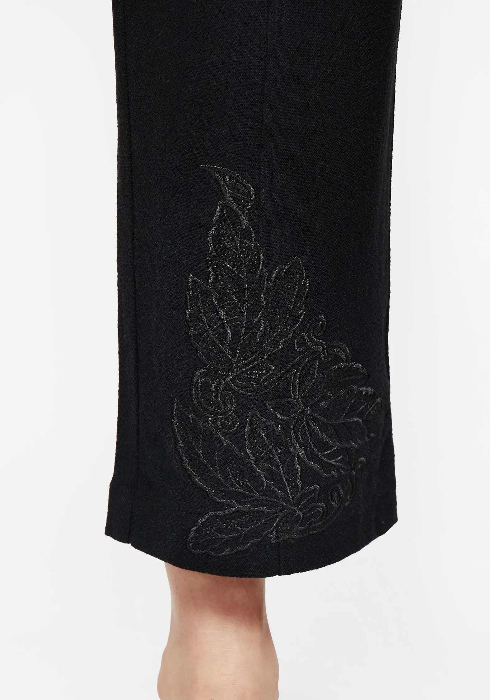 Secure Closures Durable Comfort Aya Embroidered Linen Blend Balloon Pants