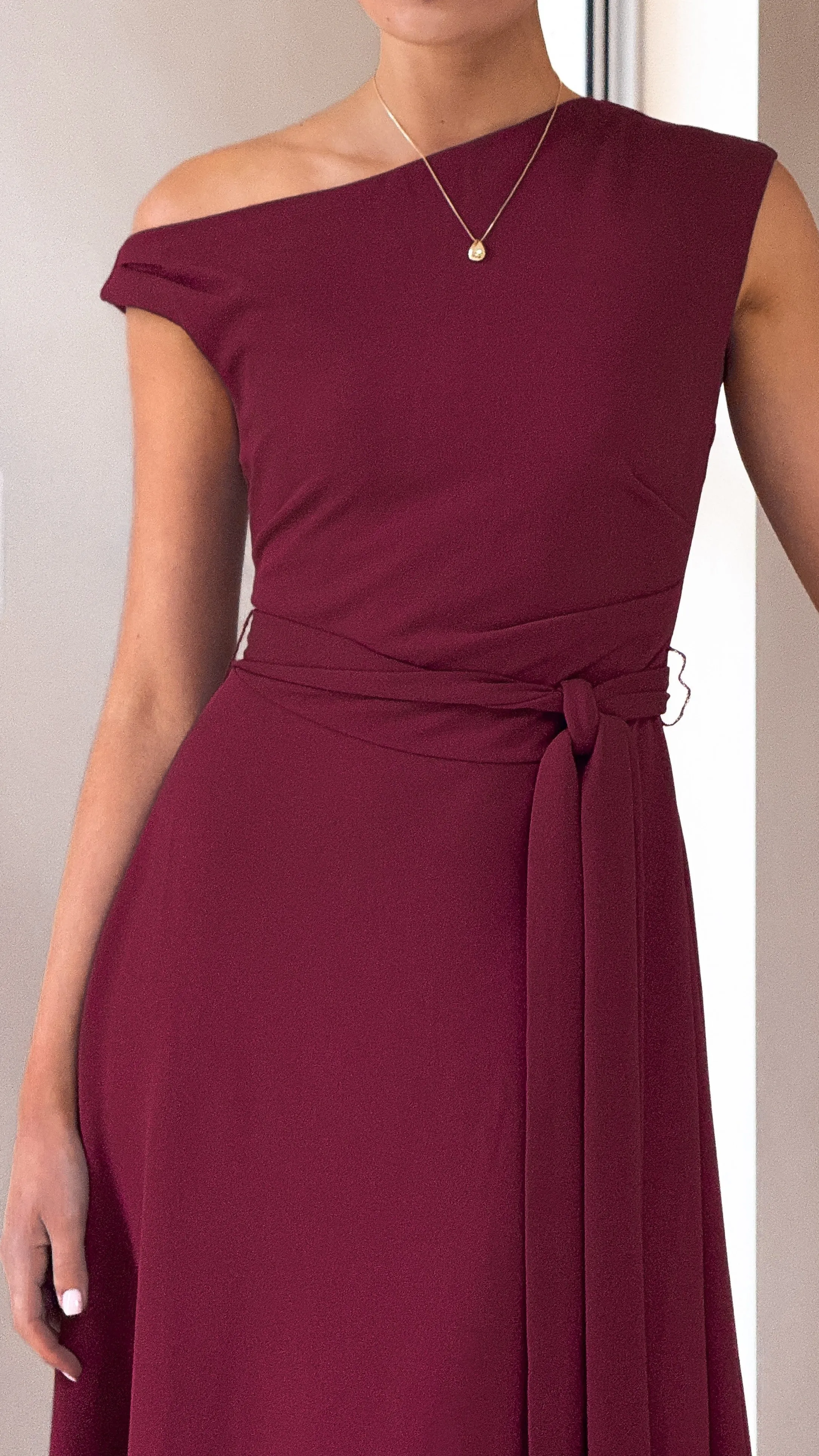 Gemma Maxi Dress - Burgundy Winter Soft Onyx Shine