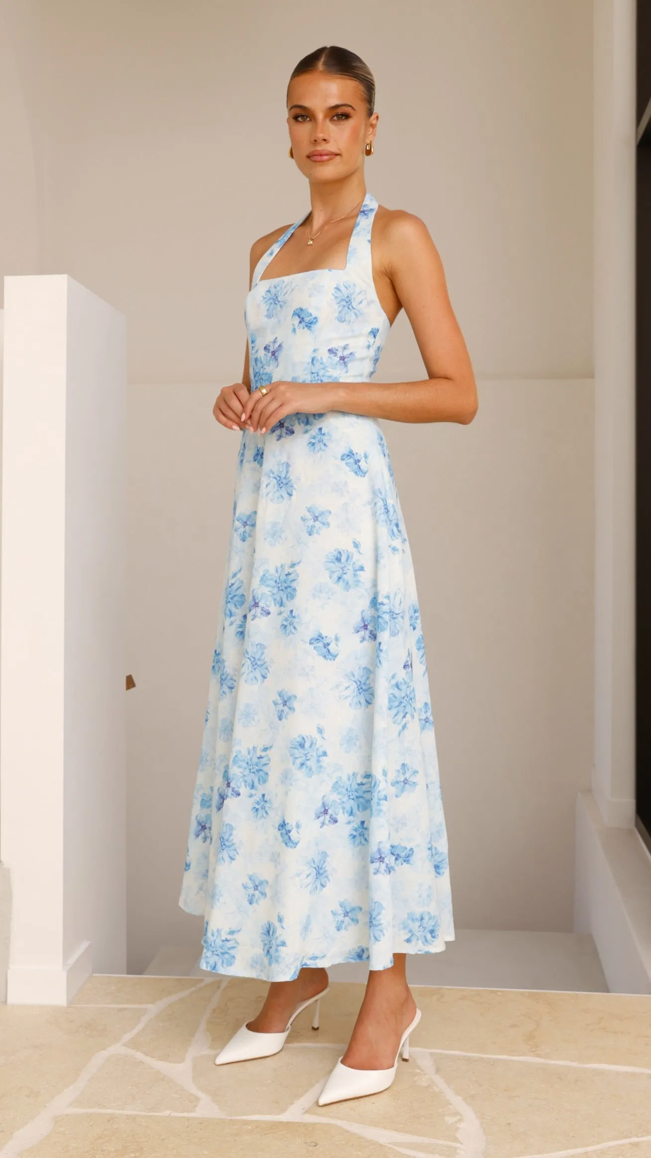 Mady Maxi Dress - Blue Floral Sun Bay Simple yet chic long dress