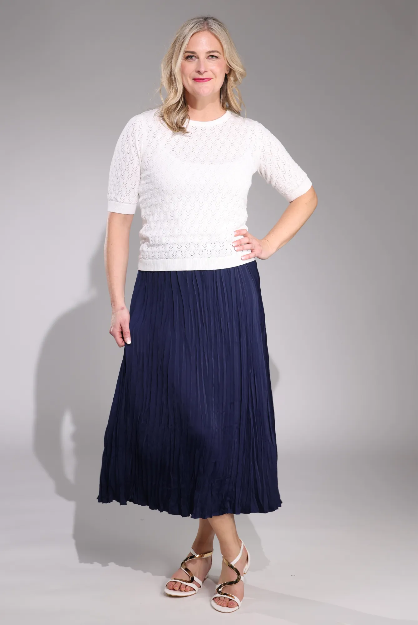 Flexible Material Tropical theme Pleated Satin Maxi Skirt | NAVY | 4493C1